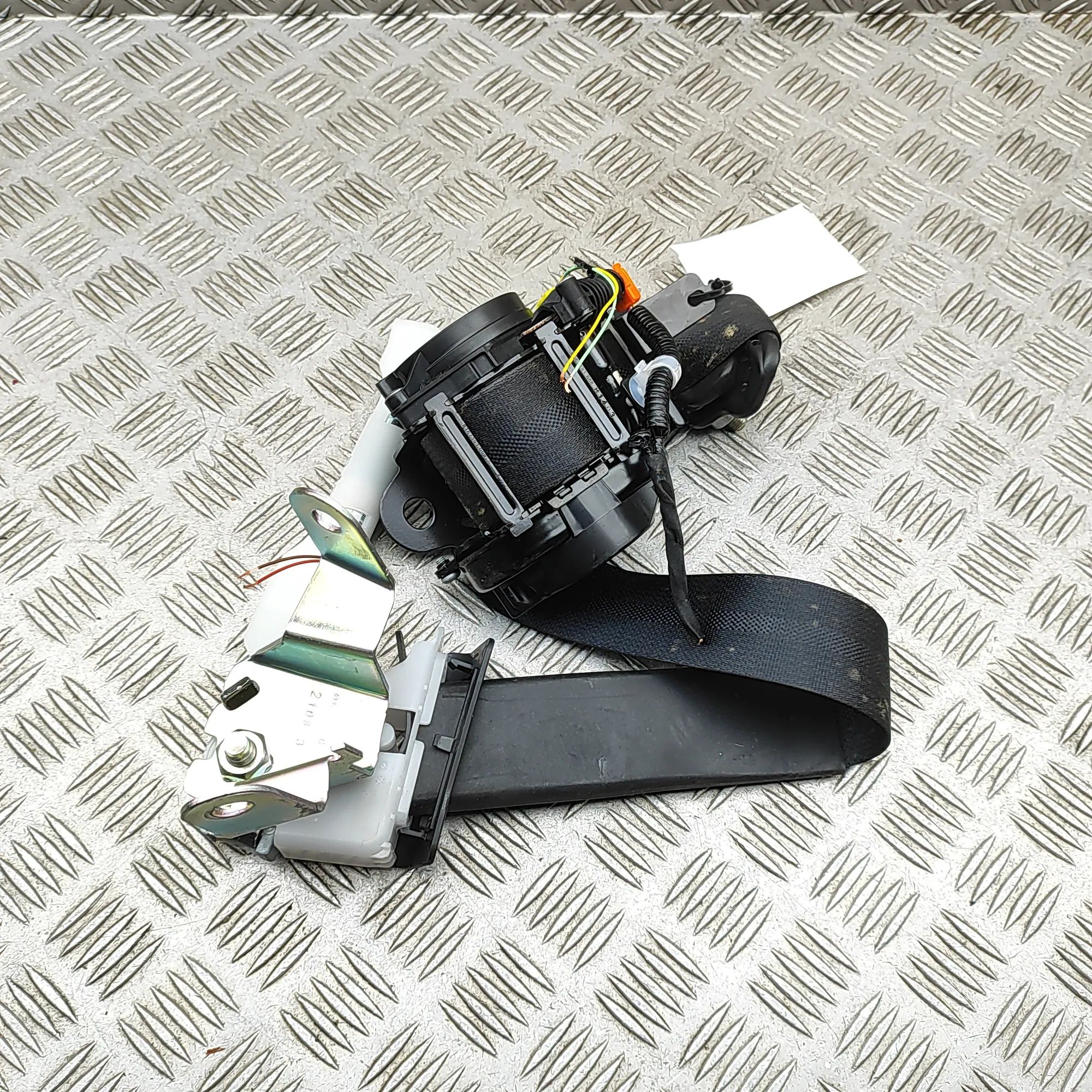 Nissan Leaf Front Right Seatbelt