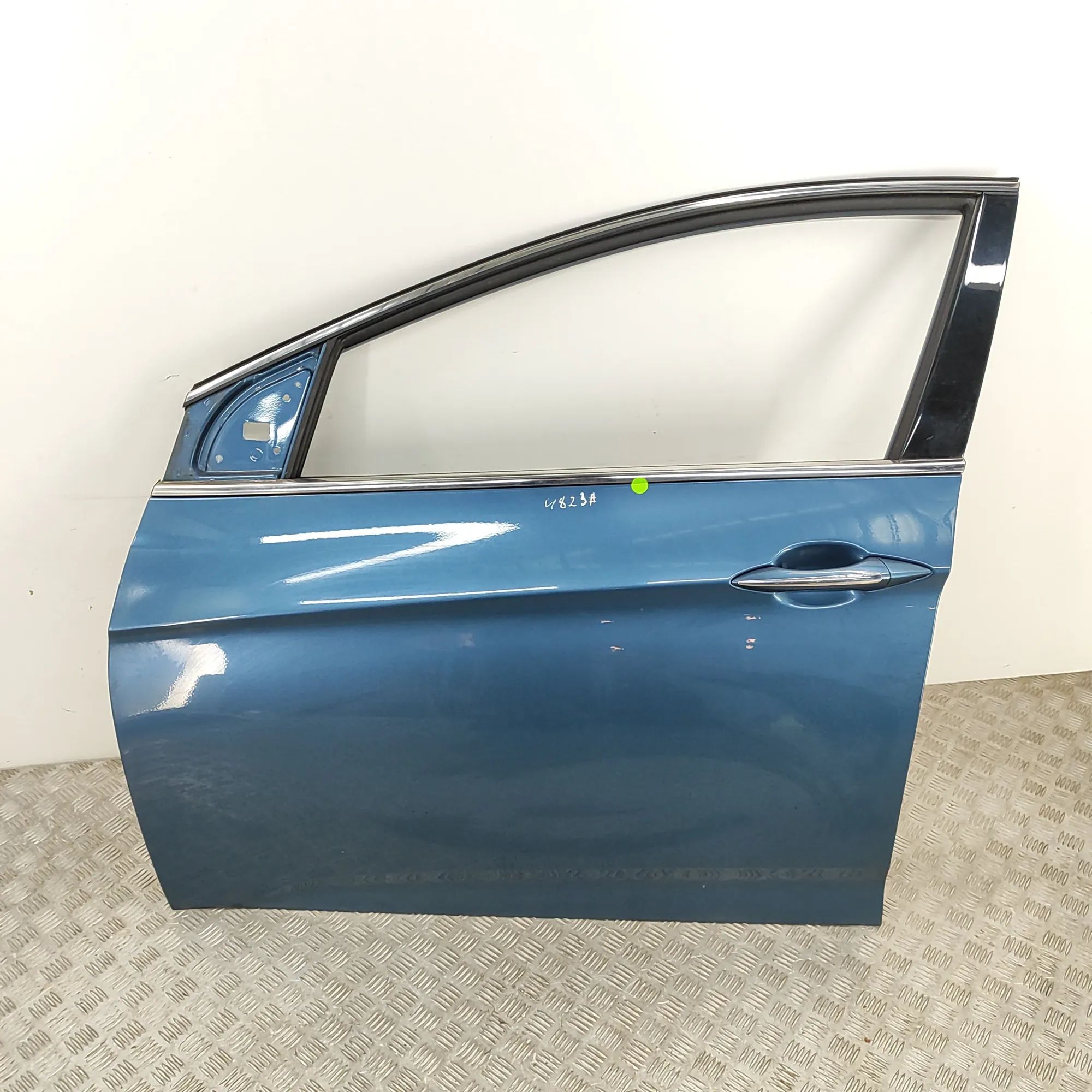 Hyundai i40 Door — front left Door — front left — HYUNDAI I40 (CW VF) (2011-....