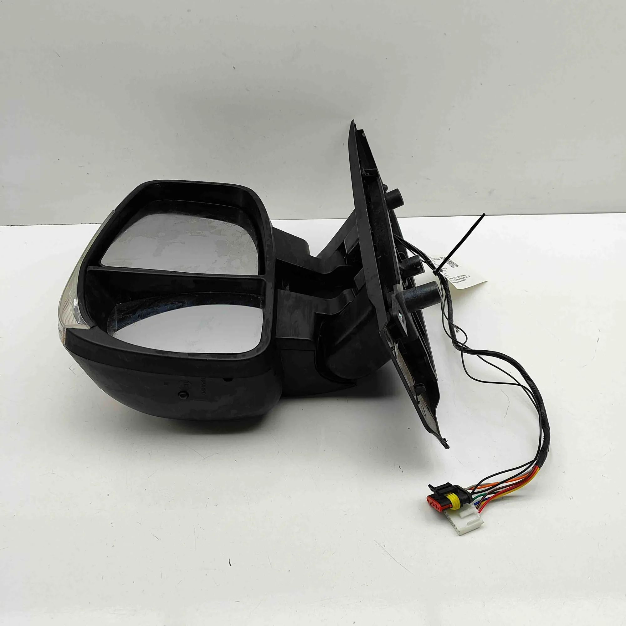 Iveco Daily Left Side Wing Mirror Left Side Wing Mirror — IVECO DAILY (VI Flatbed...