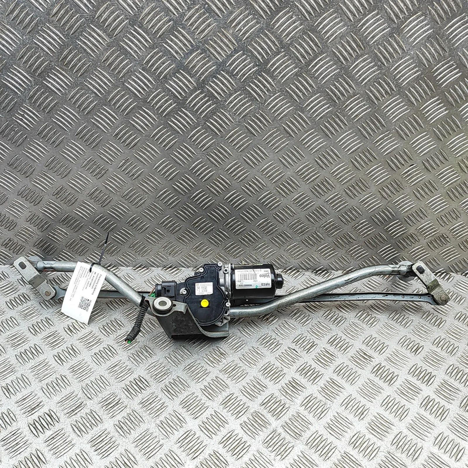 Iveco Daily Front Windshield Wiper Mechanism Front Windshield Wiper Mechanism — IVECO DAILY ...