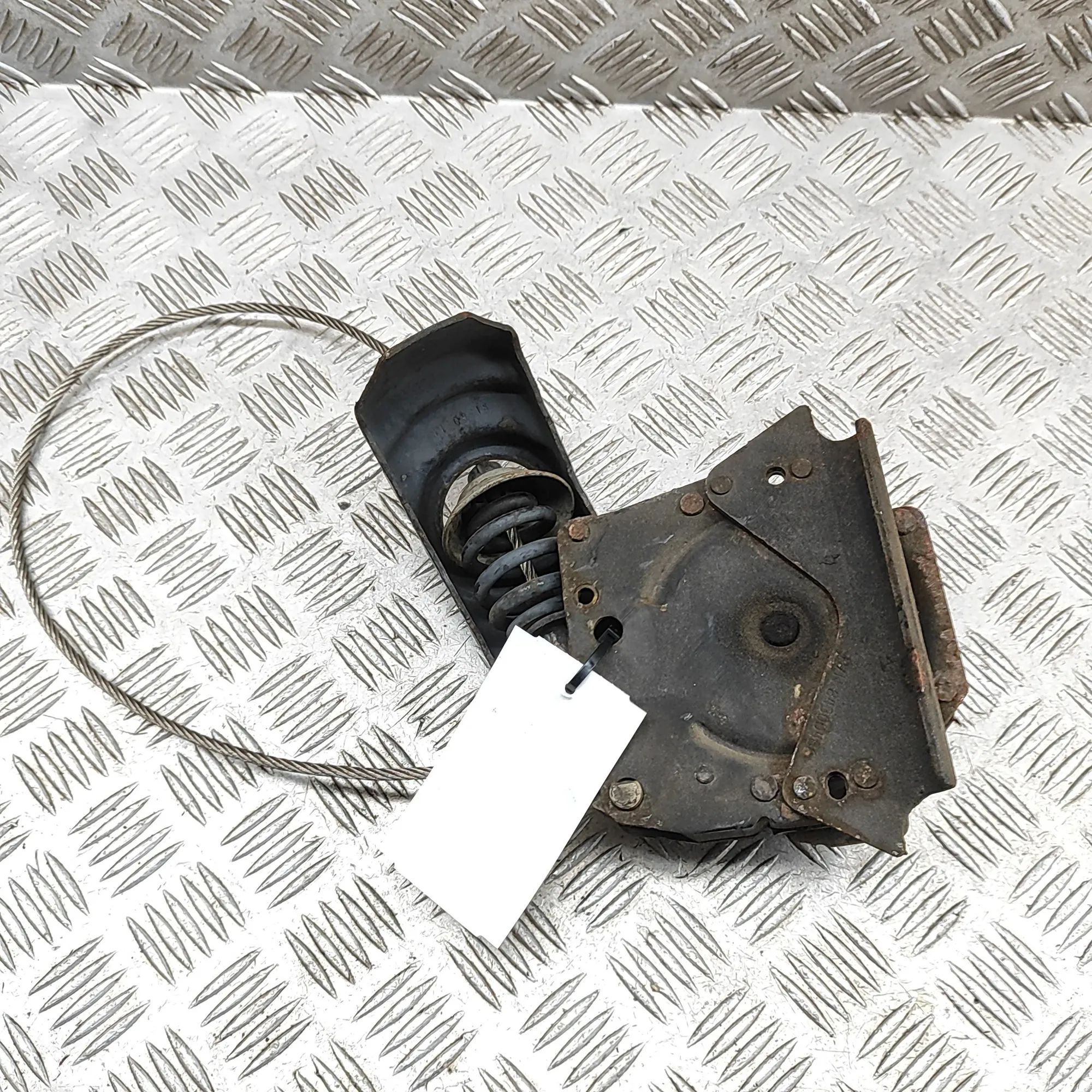 Cadillac Escalade Spare wheel mount Spare wheel mount — CADILLAC ESCALADE (2014-......
