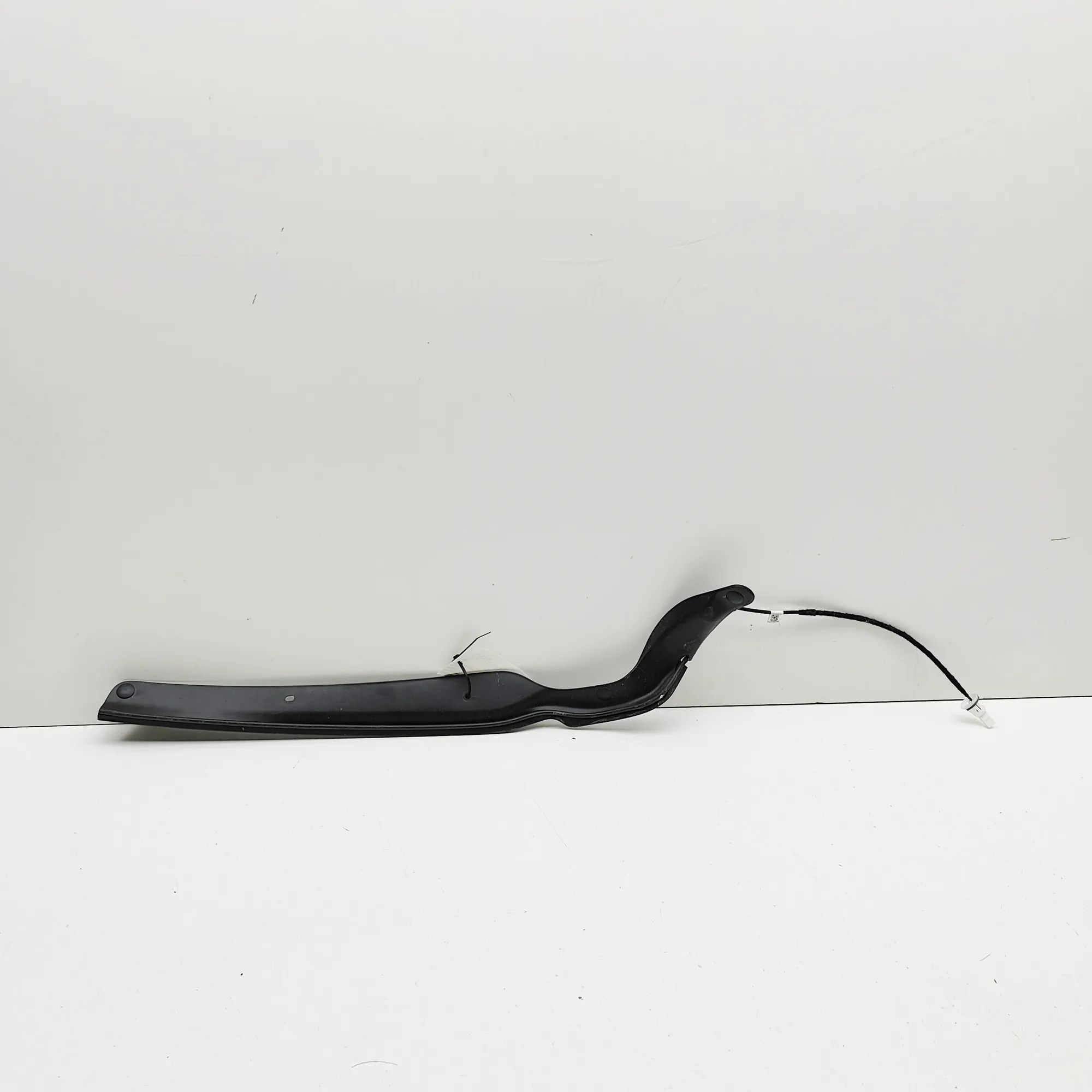 Mazda CX-80 Tailgate drip rail trim — right Tailgate drip rail trim — right — MAZDA CX-80 (...
