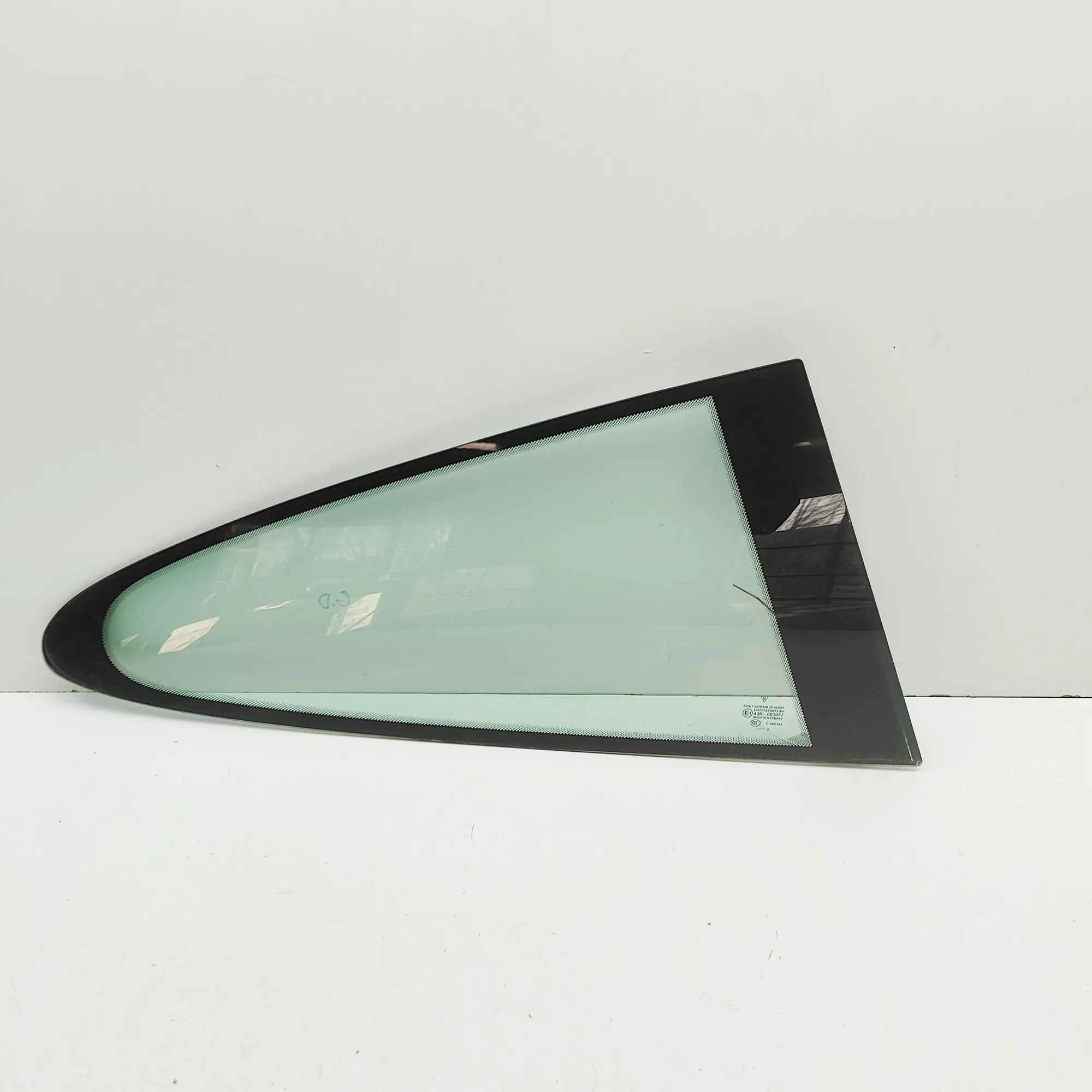 Porsche 911 (997) Rear Right Quarter Window Rear Right Quarter Window — PORSCHE 911 (997) (...