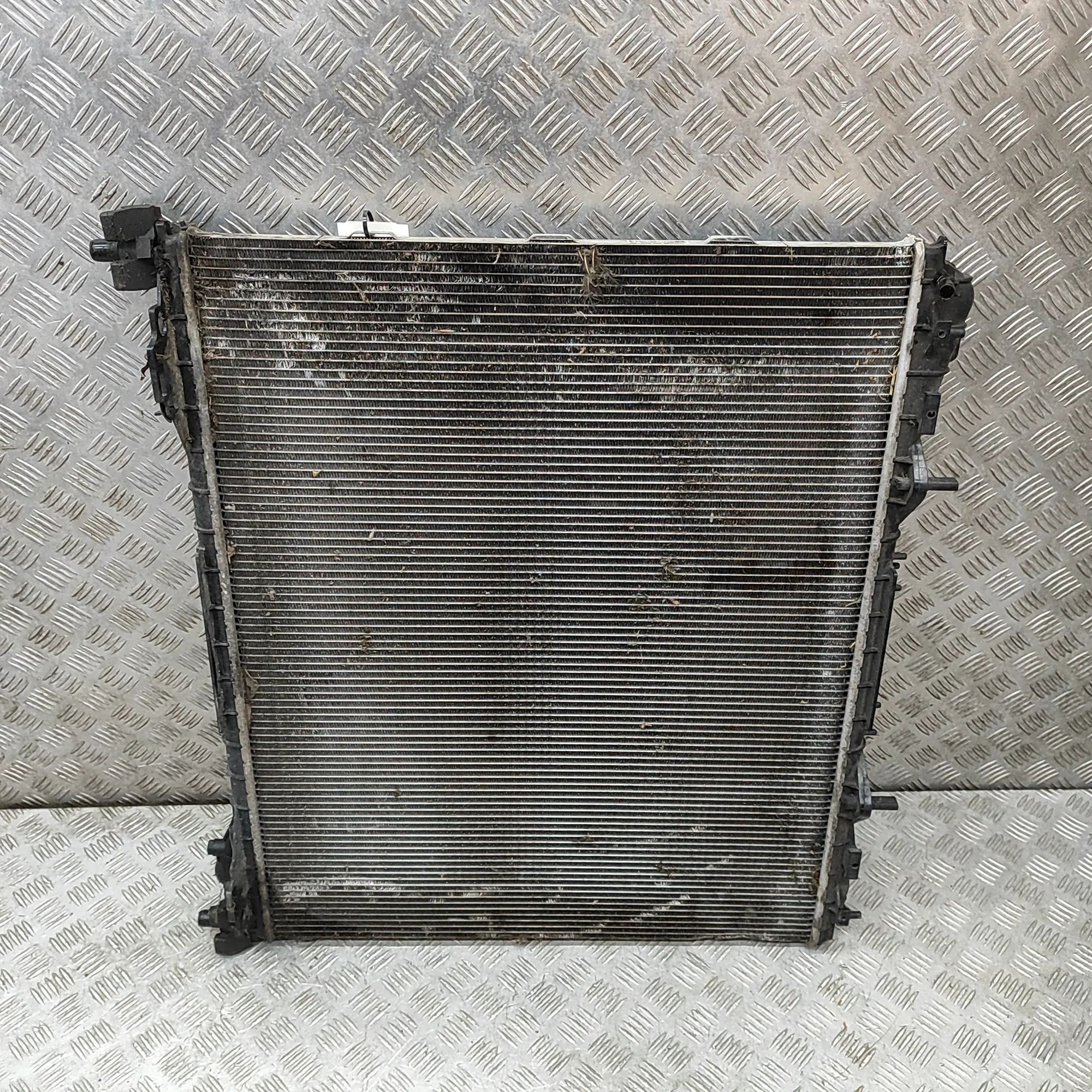 Land Rover Discovery Cooling Radiator Cooling Radiator — LAND ROVER DISCOVERY (V L462...