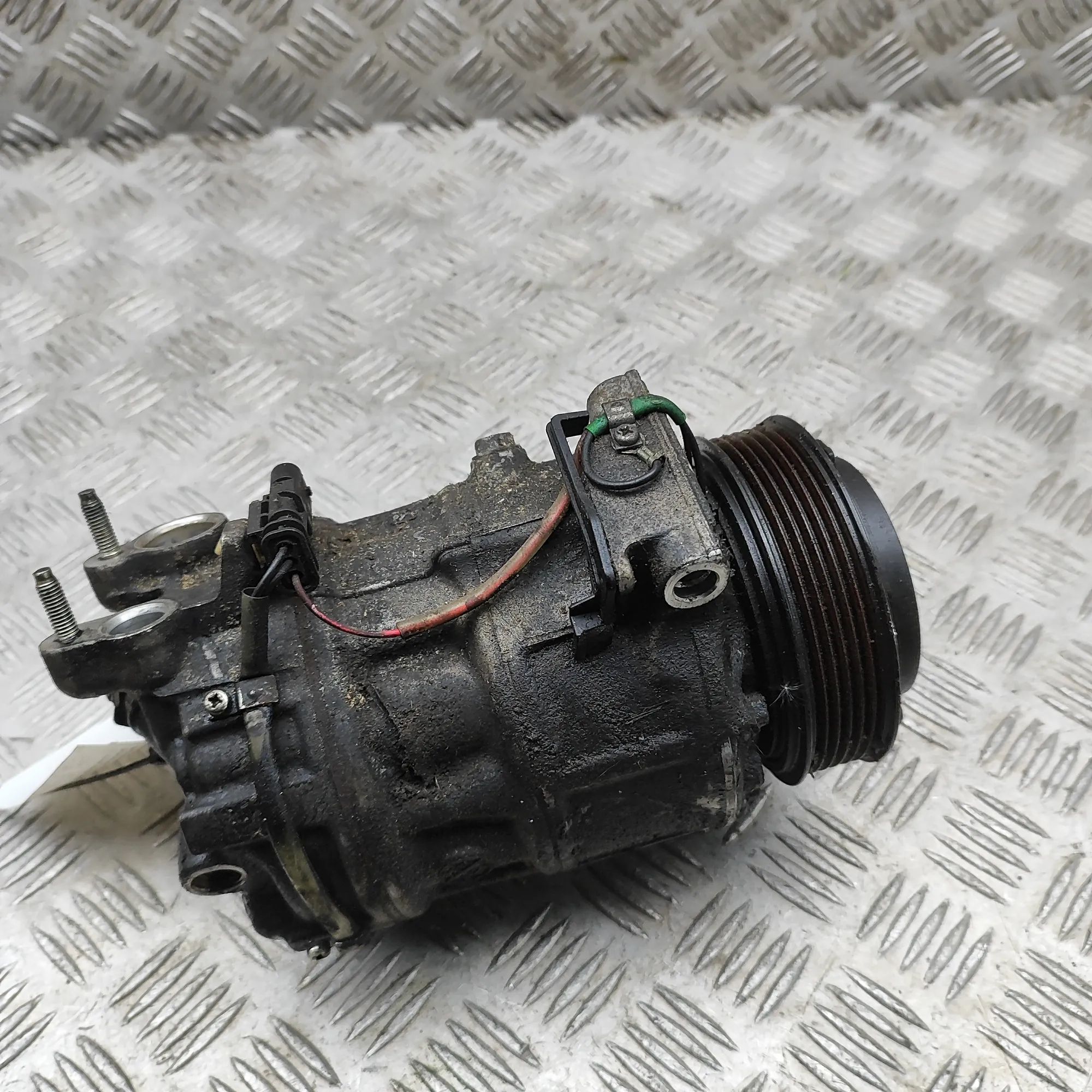 Land Rover Range Rover Sport (L494) Air-conditioning compressor Air-conditioning compressor — LAND ROVER RANGE ...