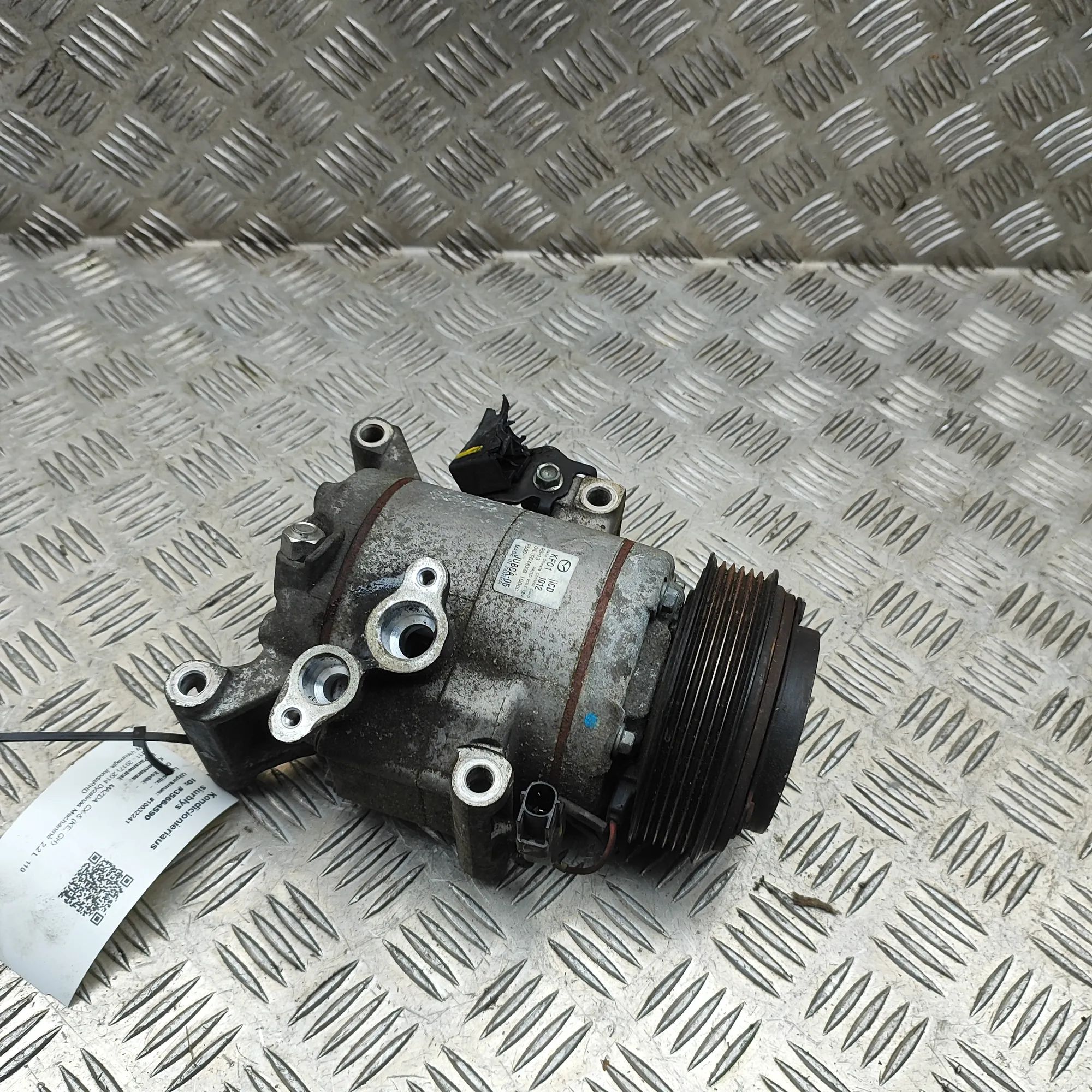 Mazda CX-5 (KE) Air-conditioning compressor Air-conditioning compressor — MAZDA CX-5 (KE, G...