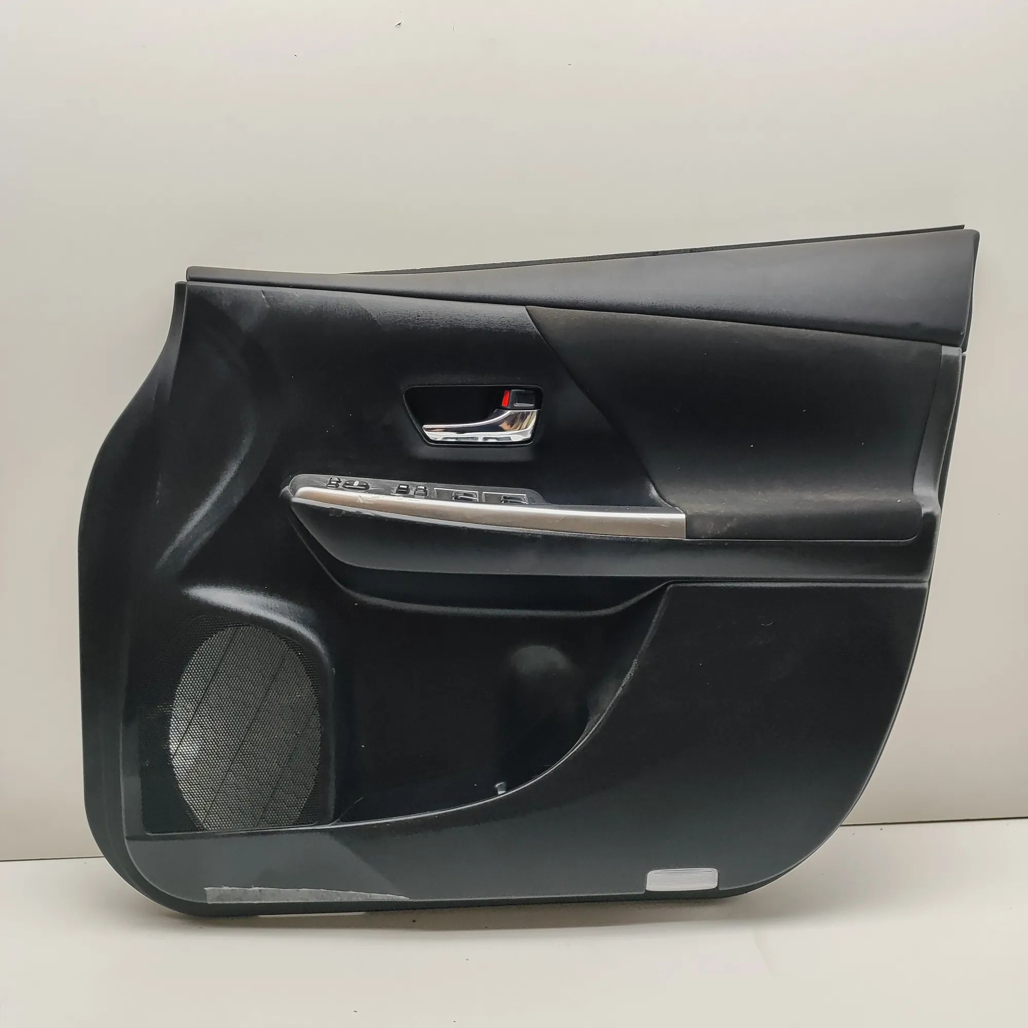 Toyota Prius+ Front Right Door Panel Front Right Door Panel — TOYOTA PRIUS (PLUS _W4...