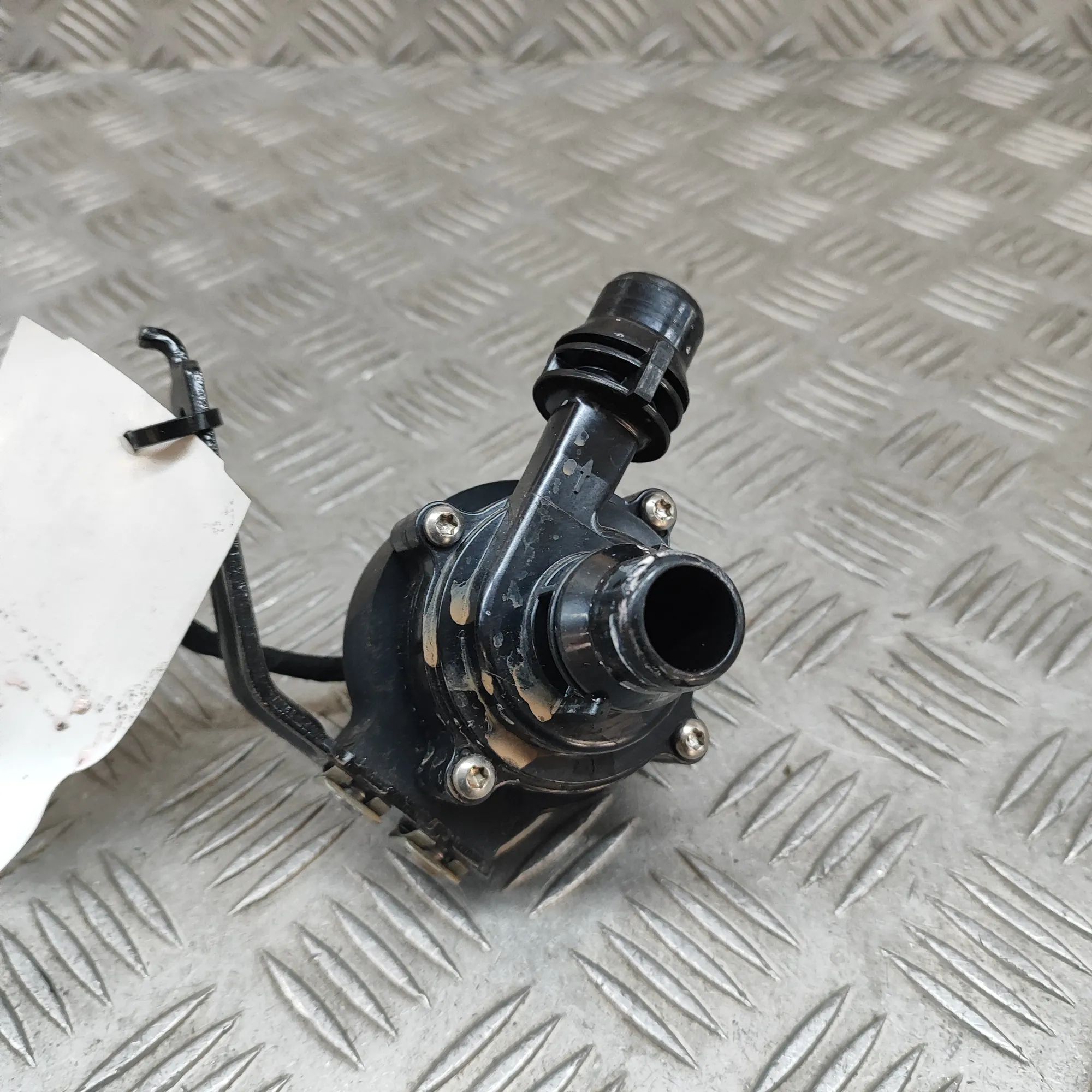Land Rover Range Rover Sport (L461) Auxiliary Water Pump Auxiliary Water Pump — LAND ROVER RANGE ROVER S...