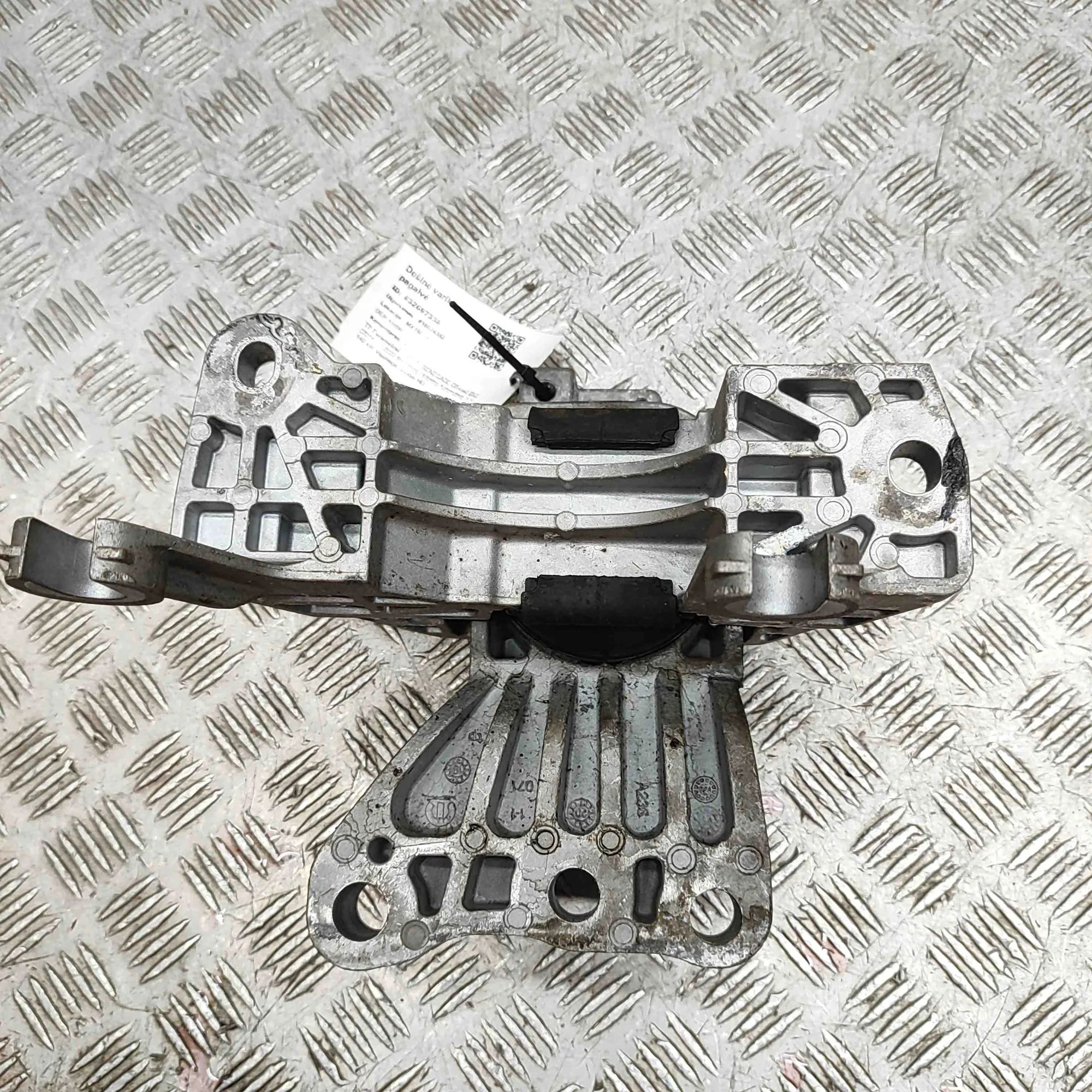 Jeep Renegade Right Side Engine Mount Right Side Engine Mount — JEEP RENEGADE (Off-ro...
