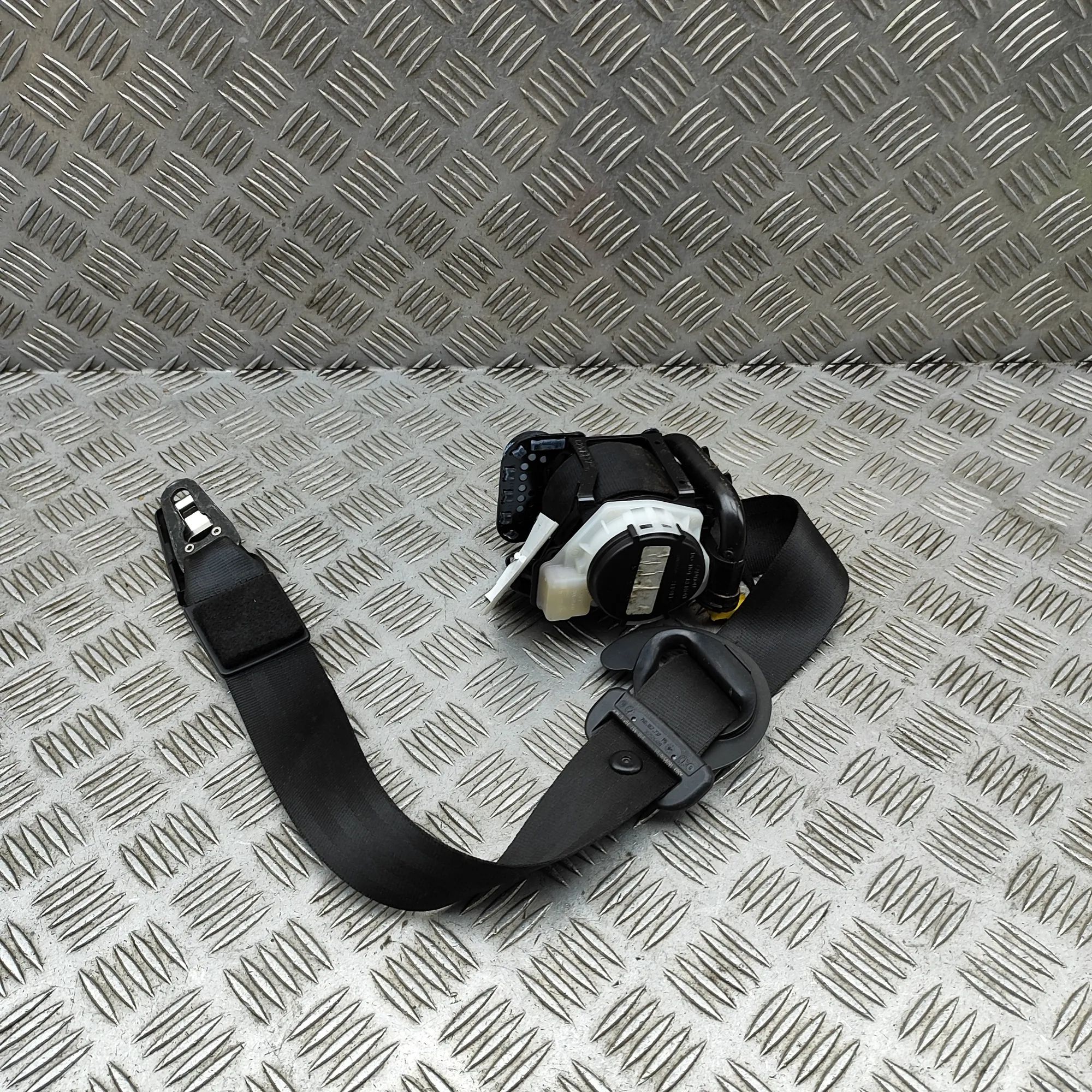Porsche Macan Front Left Seatbelt Front Left Seatbelt — PORSCHE MACAN (95B) (2014...
