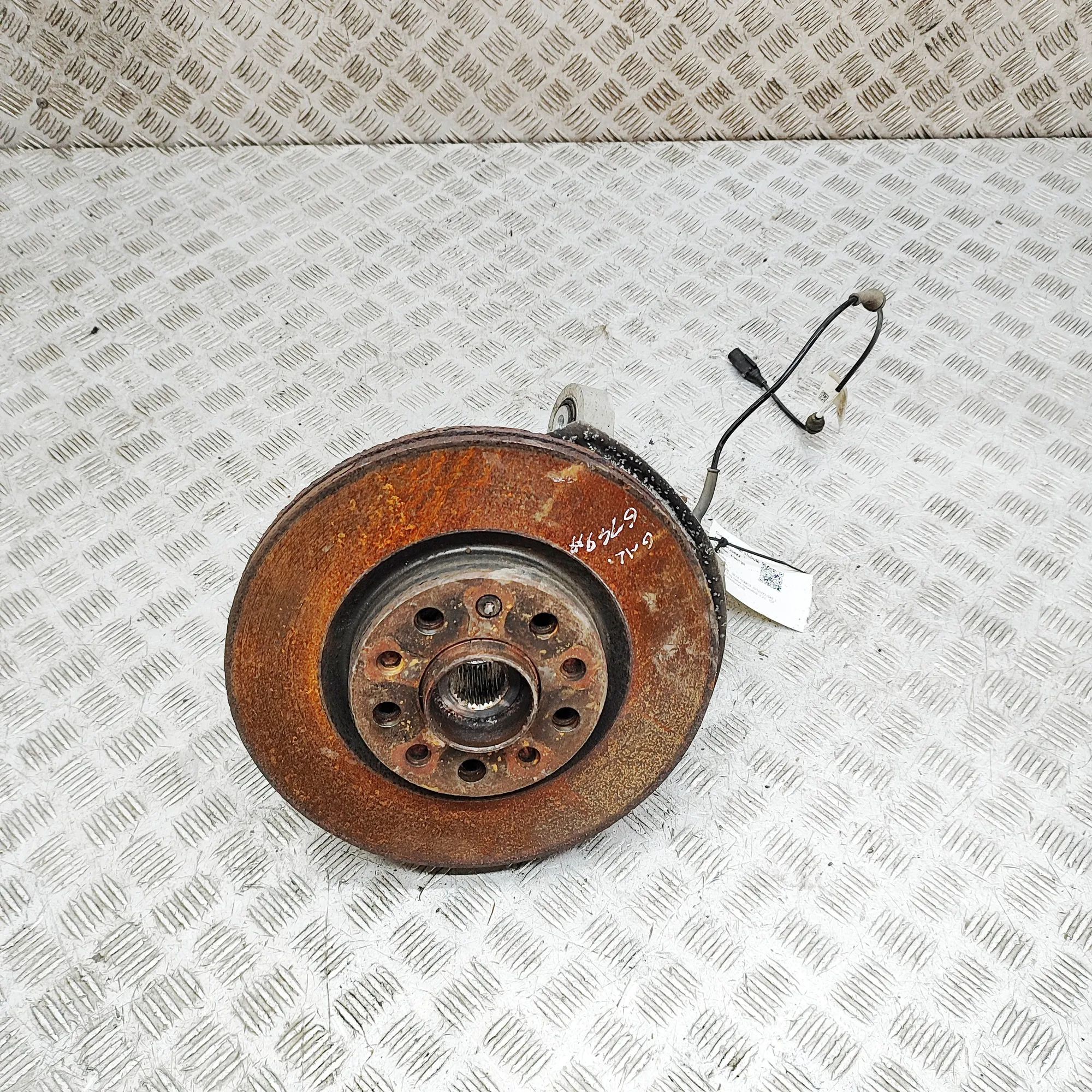 Alfa-Romeo Stelvio Rear Right Wheel Hub Rear Right Wheel Hub — ALFA ROMEO STELVIO (949_...