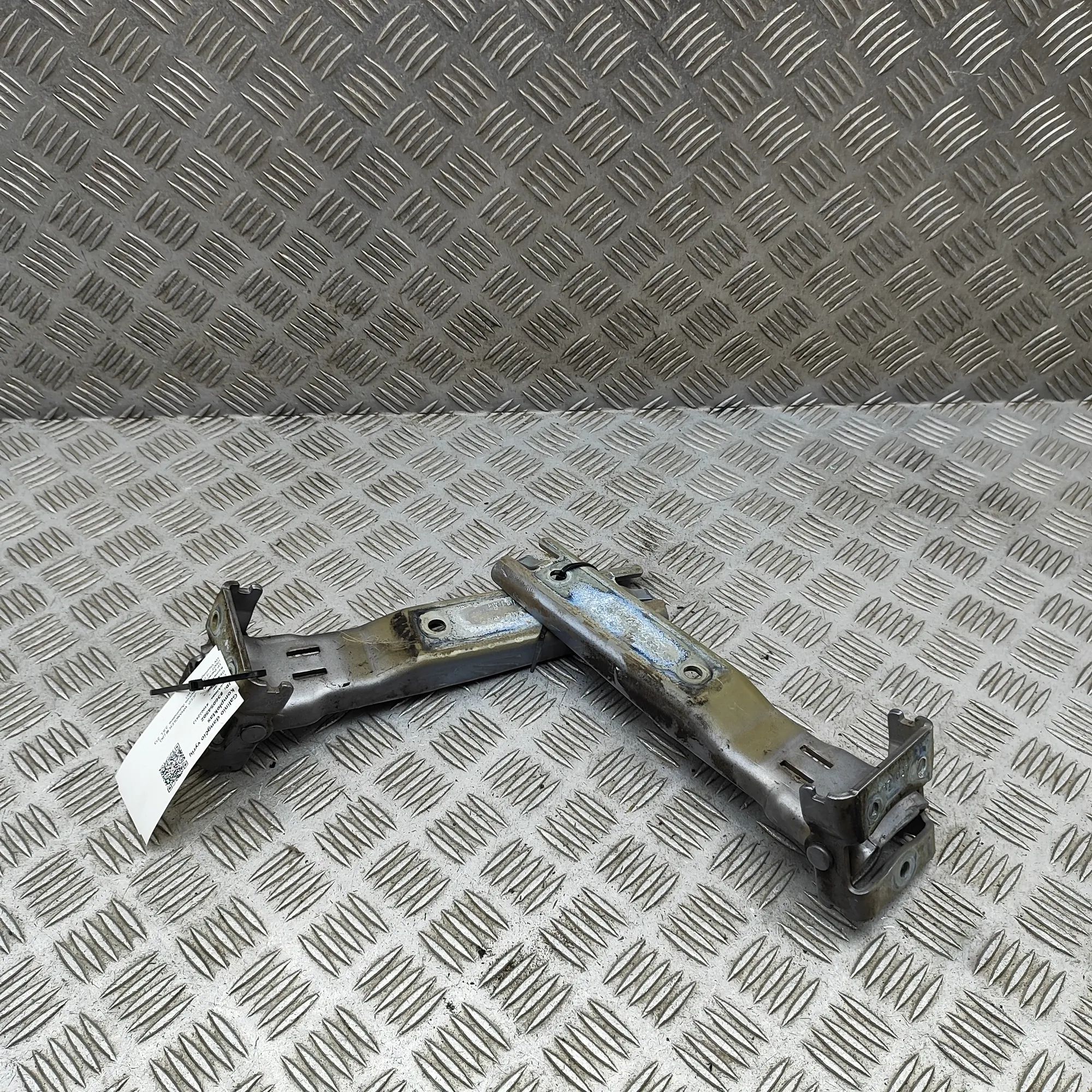 Jeep Wrangler (JK) Tailgate hinge set Tailgate hinge set — JEEP WRANGLER (III JK) (20...