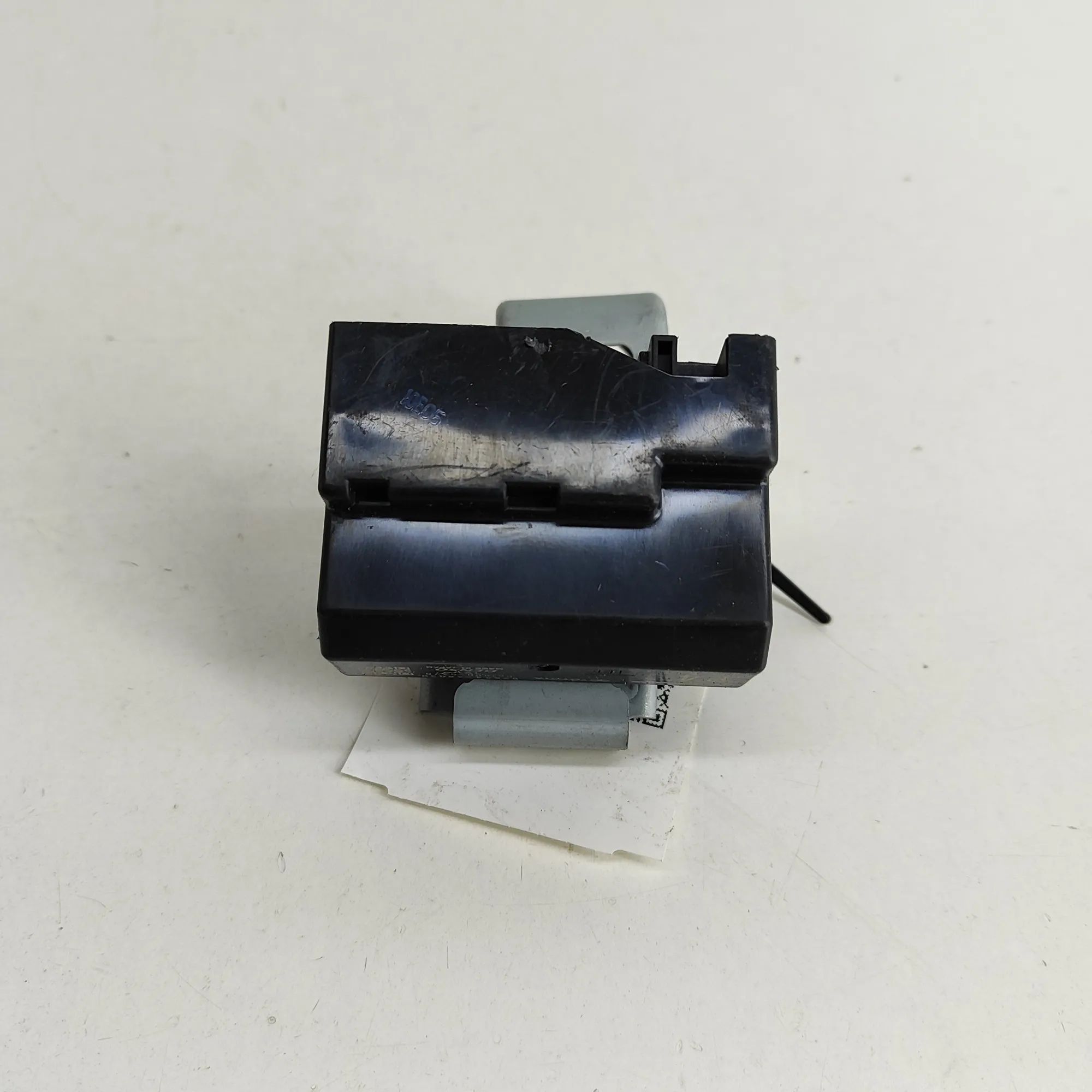 Lexus RX Power Distribution Unit Power distribution unit — LEXUS RX (_LA1_, _LH1...