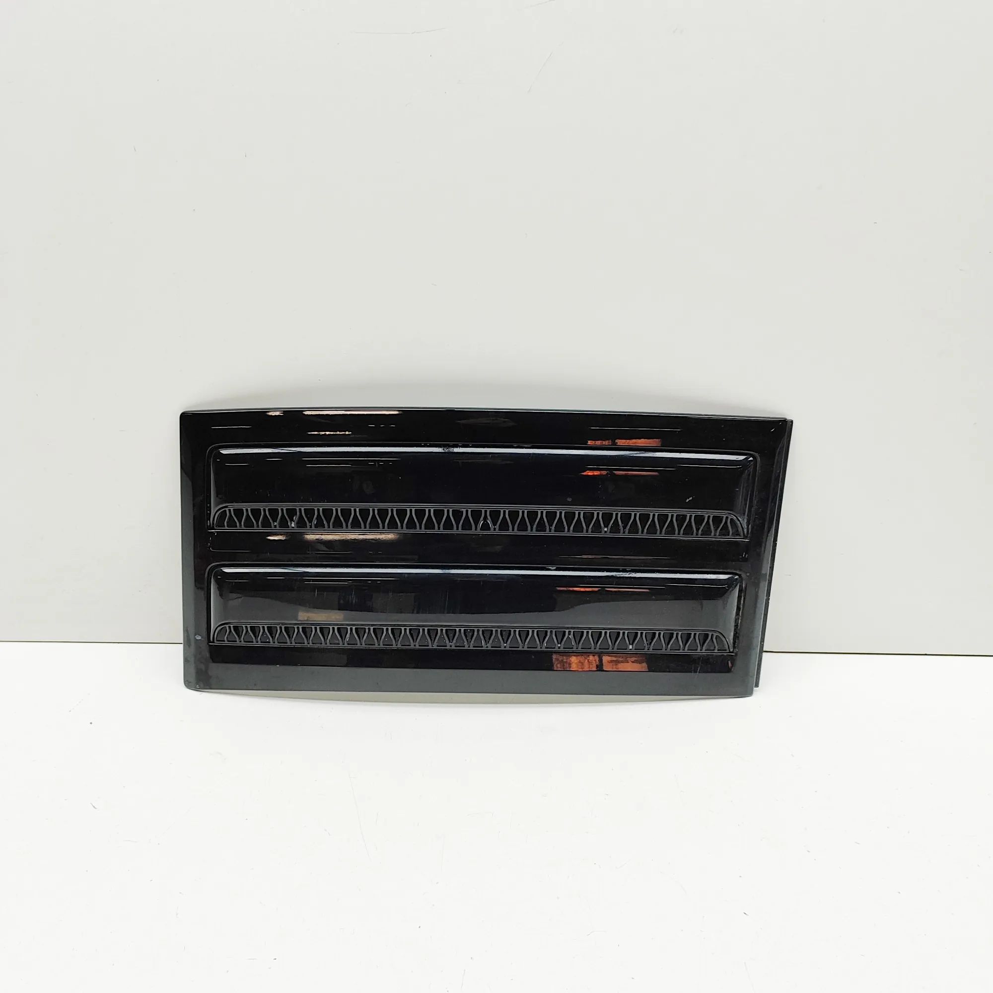 Land Rover Range Rover (L405) Door moulding — front right Door moulding — front right — LAND ROVER RANGE ...