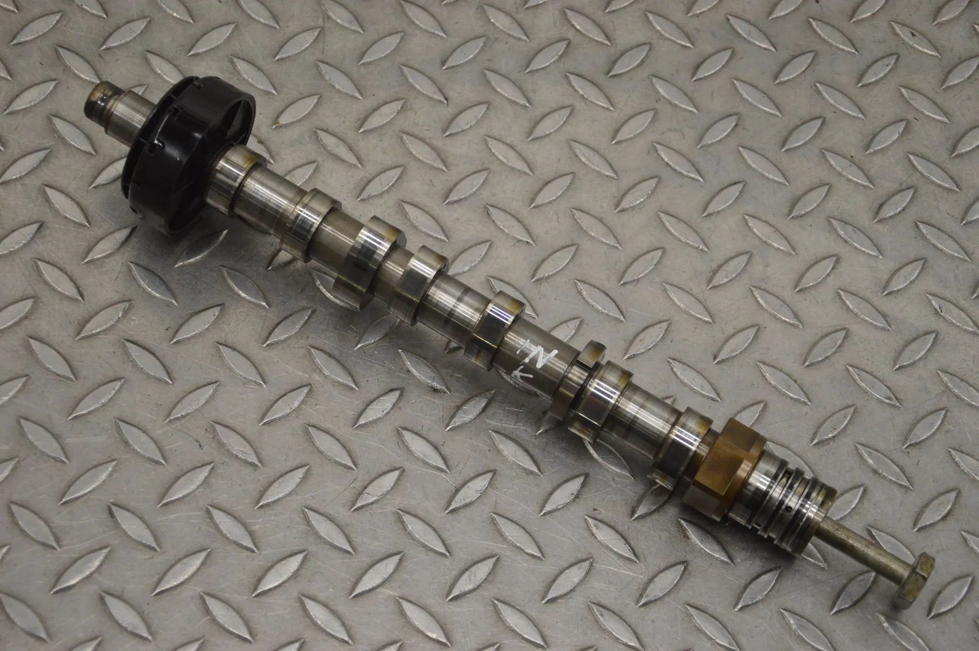 Alfa-Romeo Giulia (952) Intake camshaft — left Intake camshaft — left — ALFA ROMEO GIULIA (952...