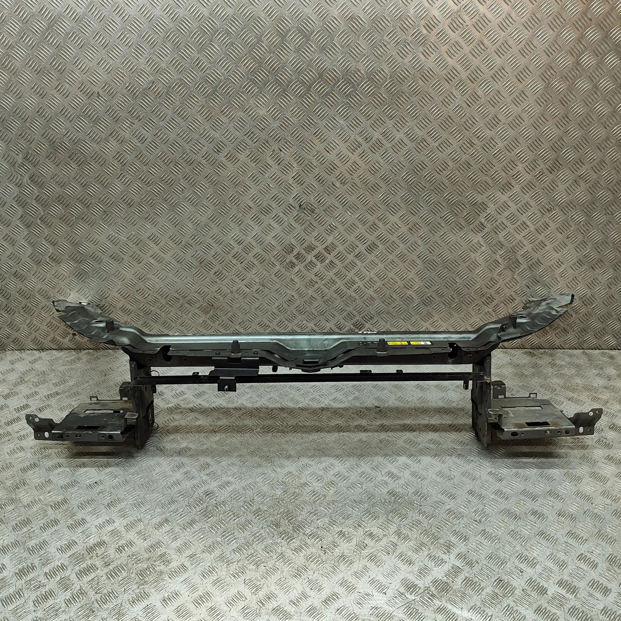 Land Rover Discovery Sport Slam Panel Frame Upper Part Slam Panel Frame Upper Part — LAND ROVER DISCOV...