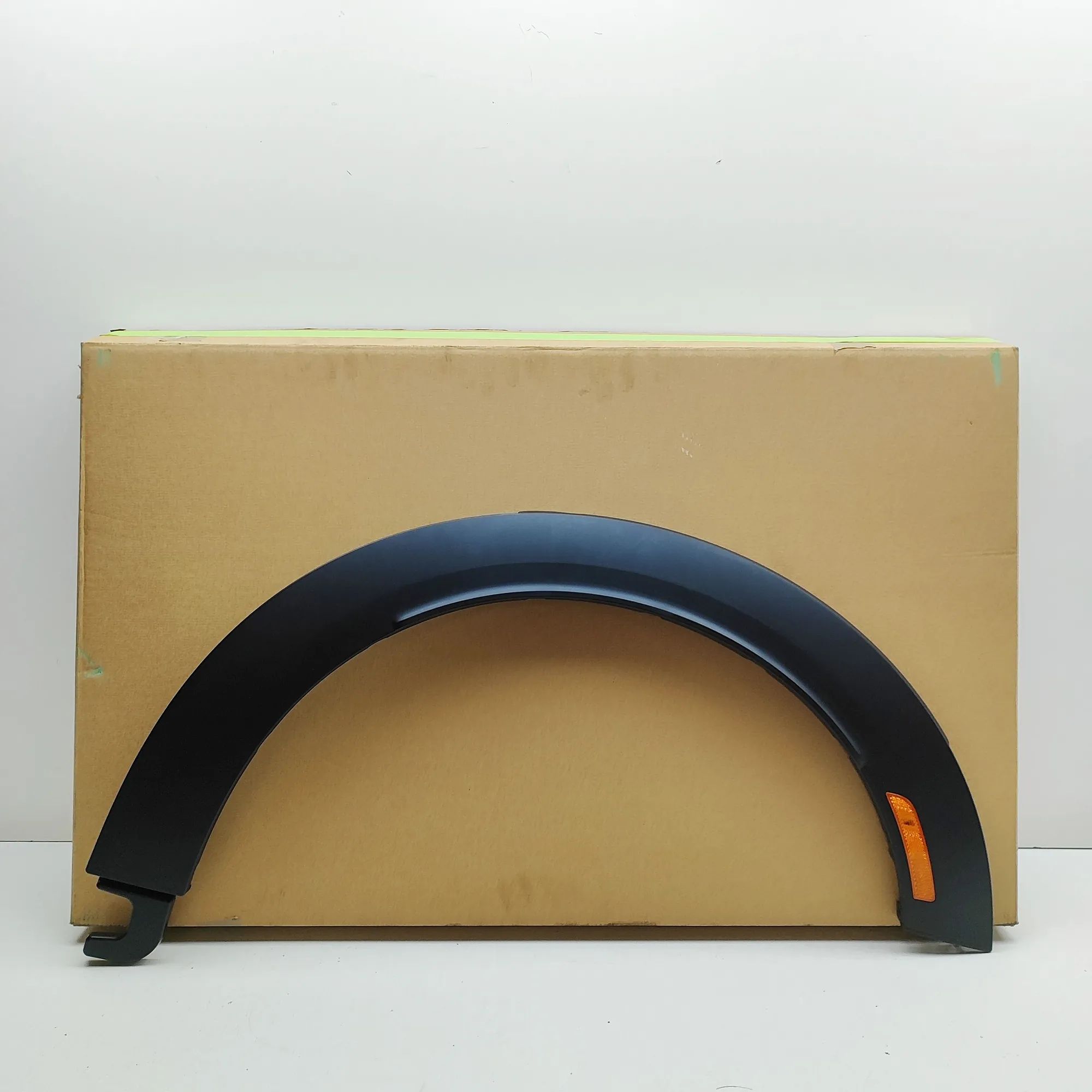 Mini Countryman (F60) Wheel arch trim — rear right Wheel arch trim — rear right — MINI COUNTRYMAN ...