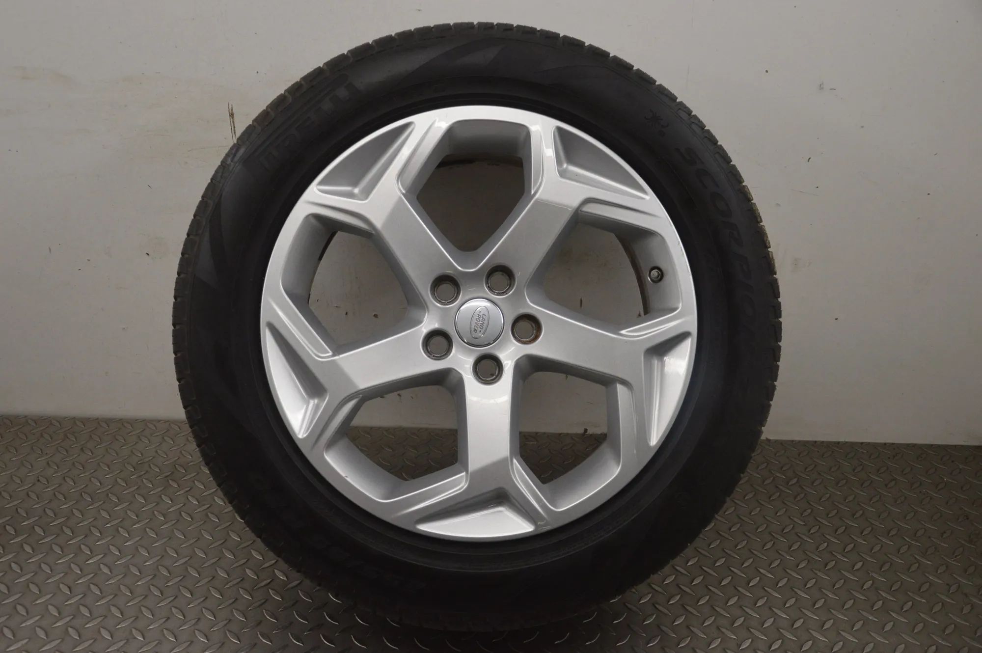 Land Rover Range Rover Sport (L494) Alloy Wheel Alloy wheel — LAND ROVER RANGE ROVER SPORT (II ...