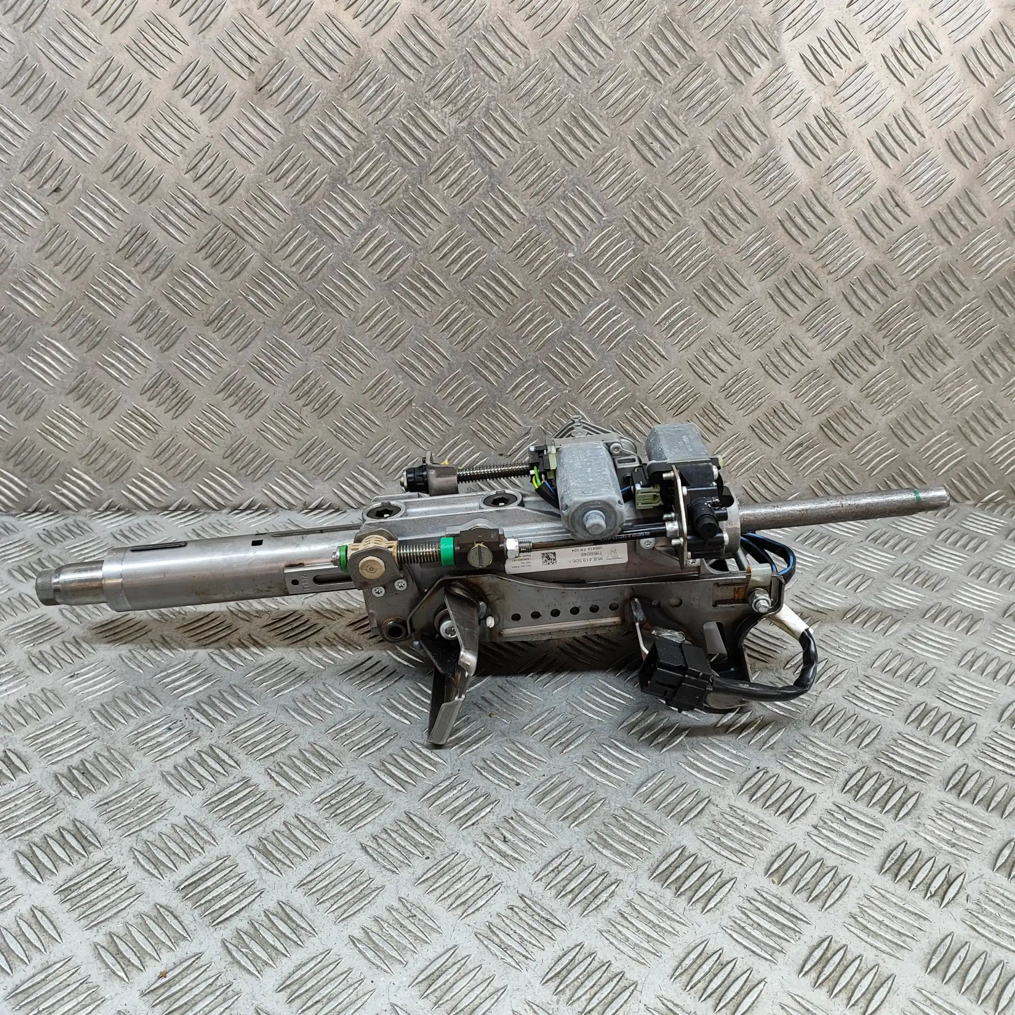 Porsche Macan Steering Column Mechanism Steering Column Mechanism — PORSCHE MACAN (95B)...