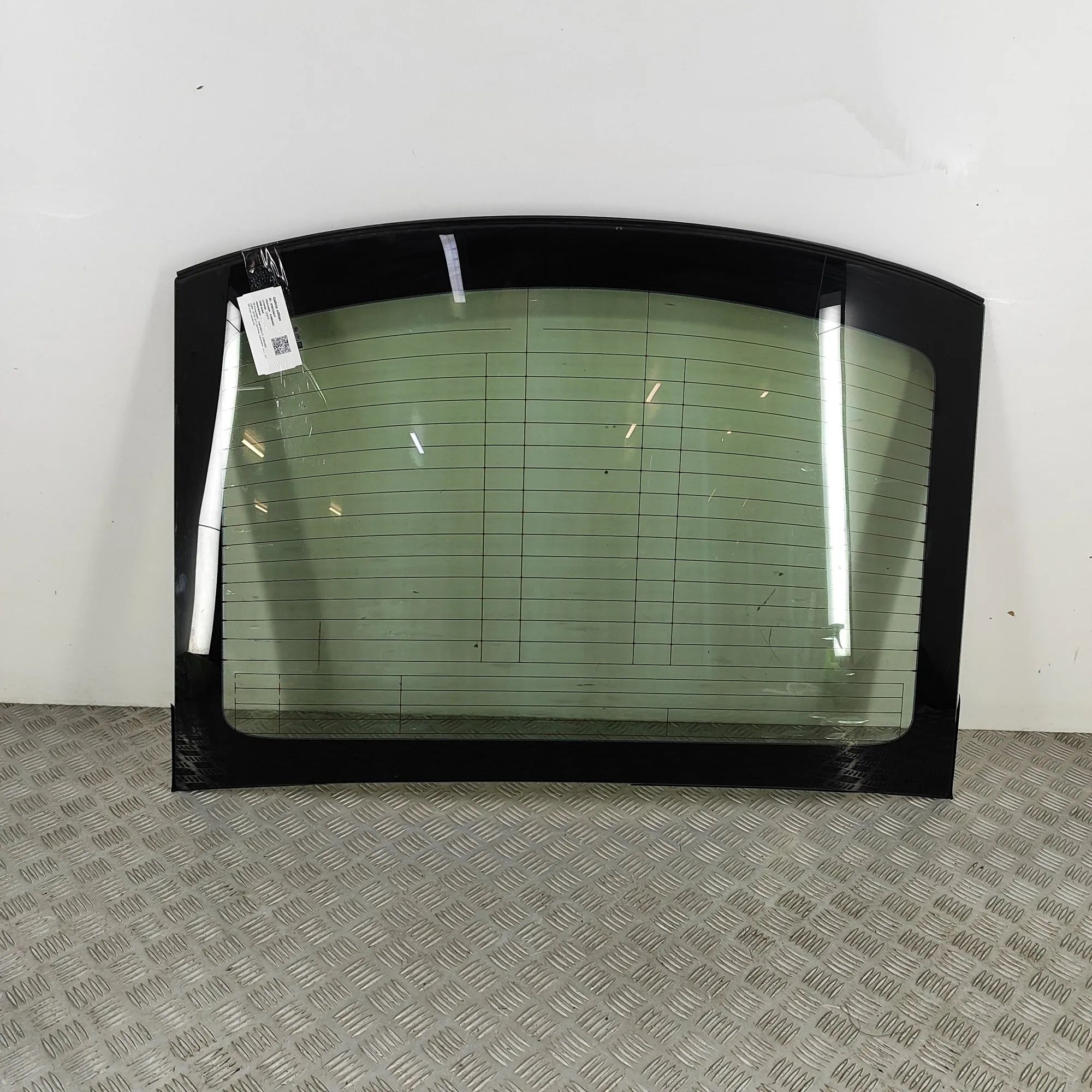 Chevrolet Camaro Rear Window glass Rear window glass — CHEVROLET CAMARO (2009-2015...