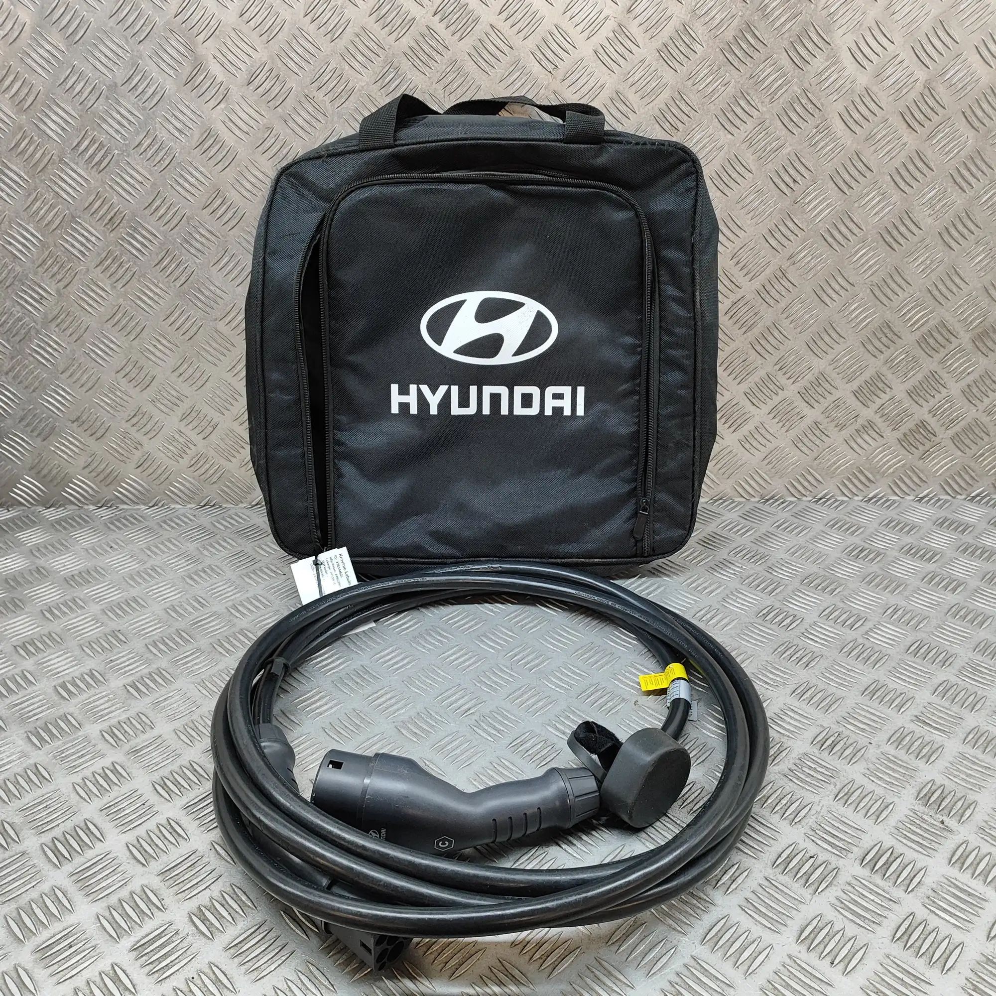 Hyundai Ioniq Battery Charging Cable Battery charging cable — HYUNDAI IONIQ (5 NE) (...
