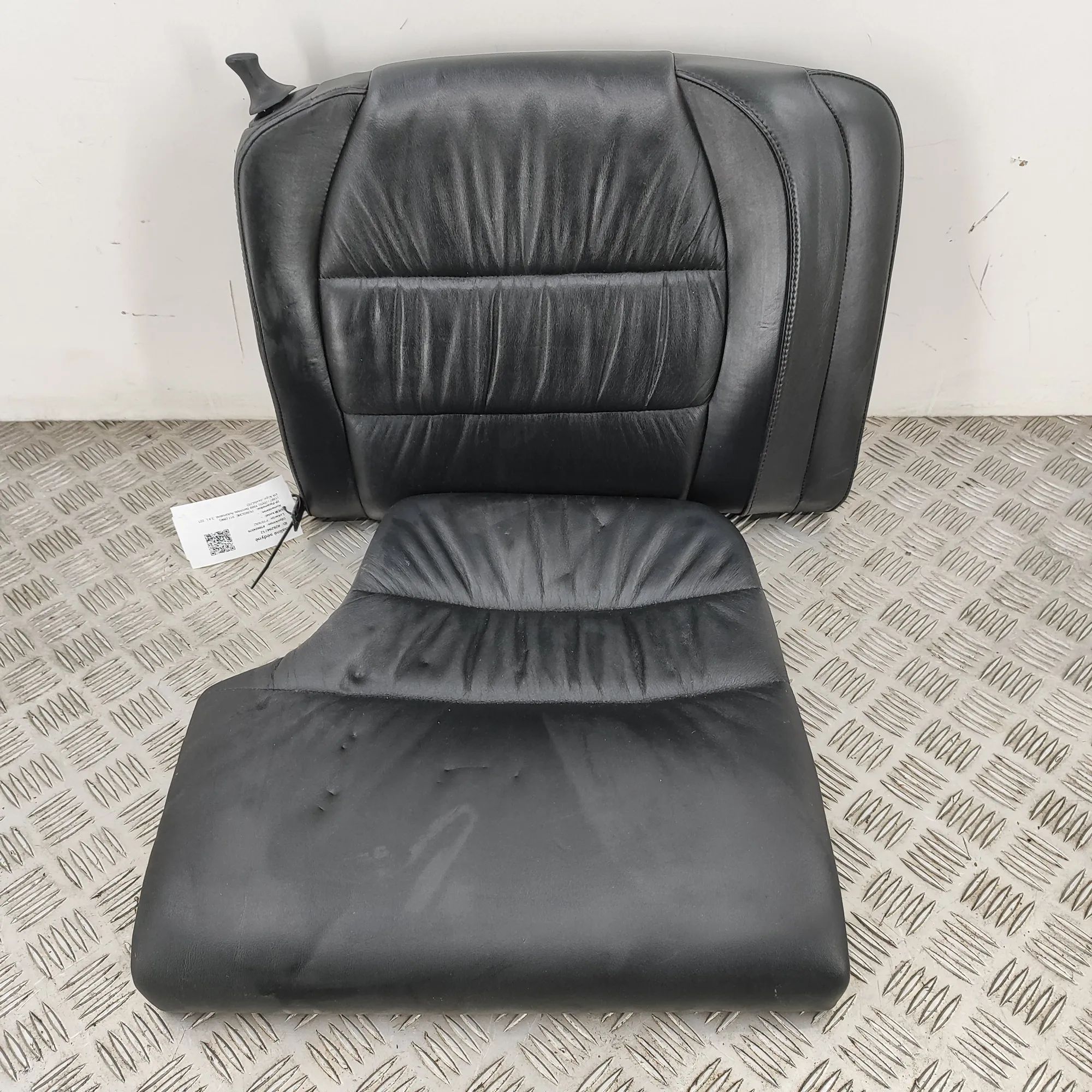Porsche 911 (996) Takapenkki Rear seat — PORSCHE 911 (996) (1997-2005) — 996...