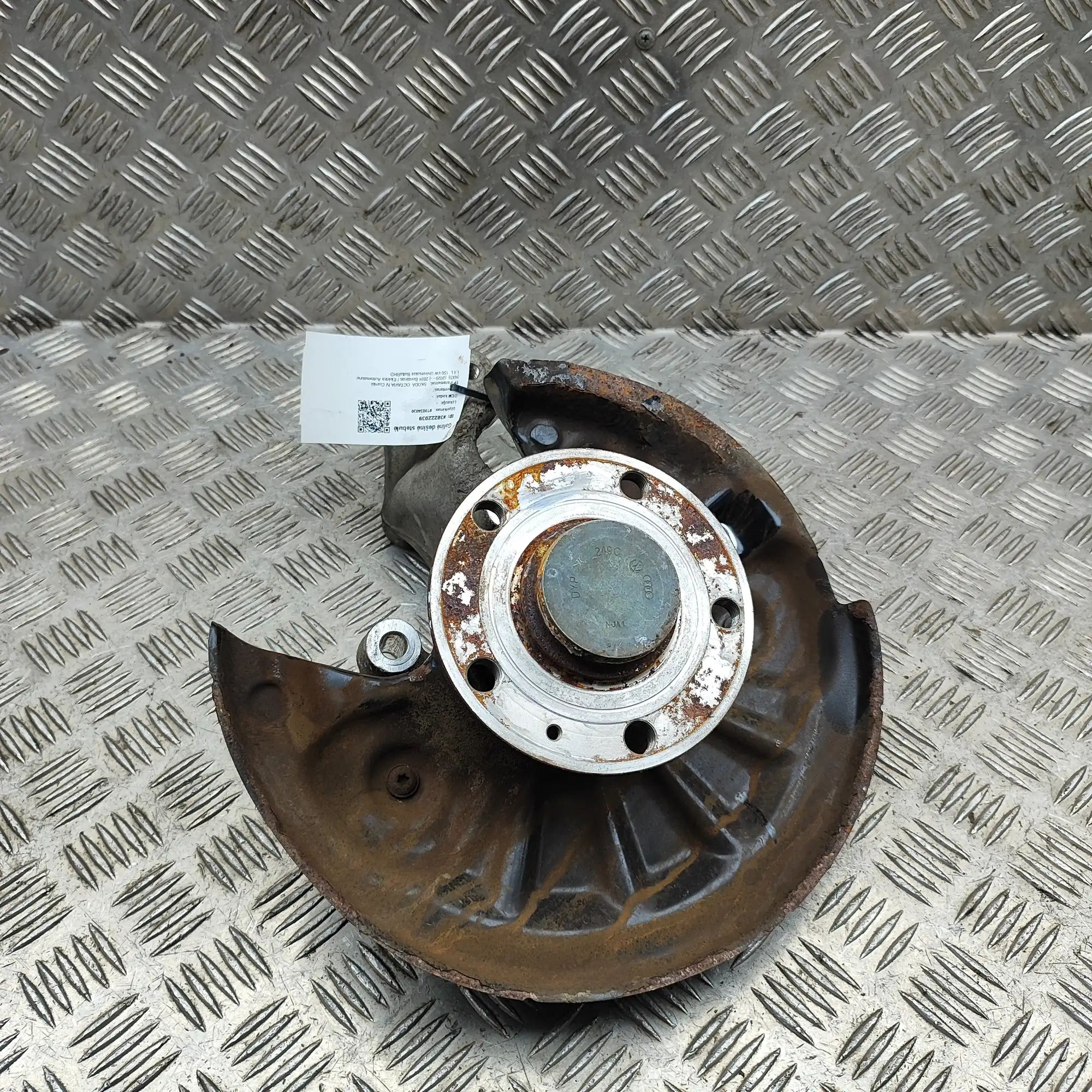 Skoda Octavia Rear Right Wheel Hub Rear Right Wheel Hub — SKODA OCTAVIA (IV Combi ...