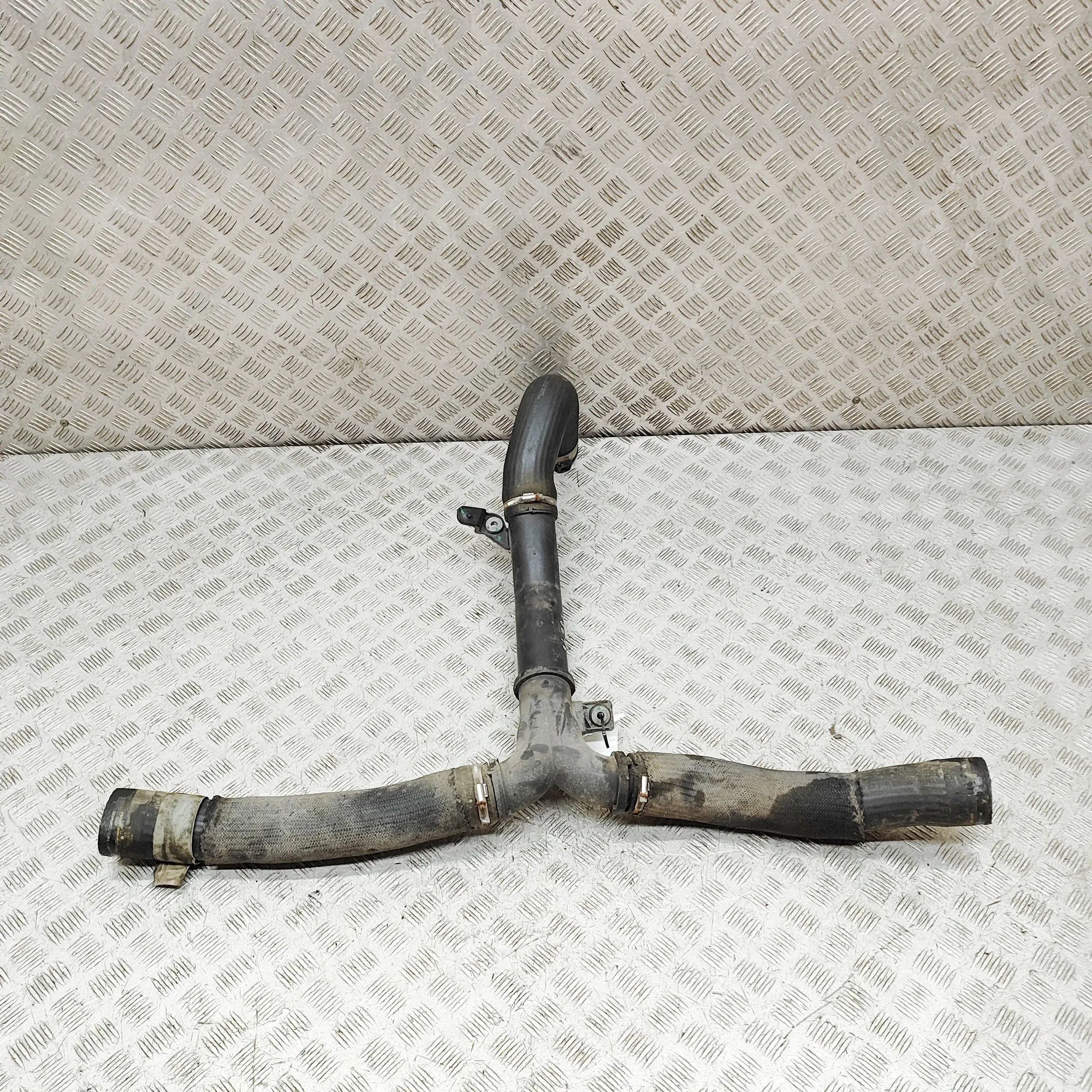 Maserati Levante Intercooler Hose Pipe Intercooler Hose Pipe — MASERATI LEVANTE (SUV M...