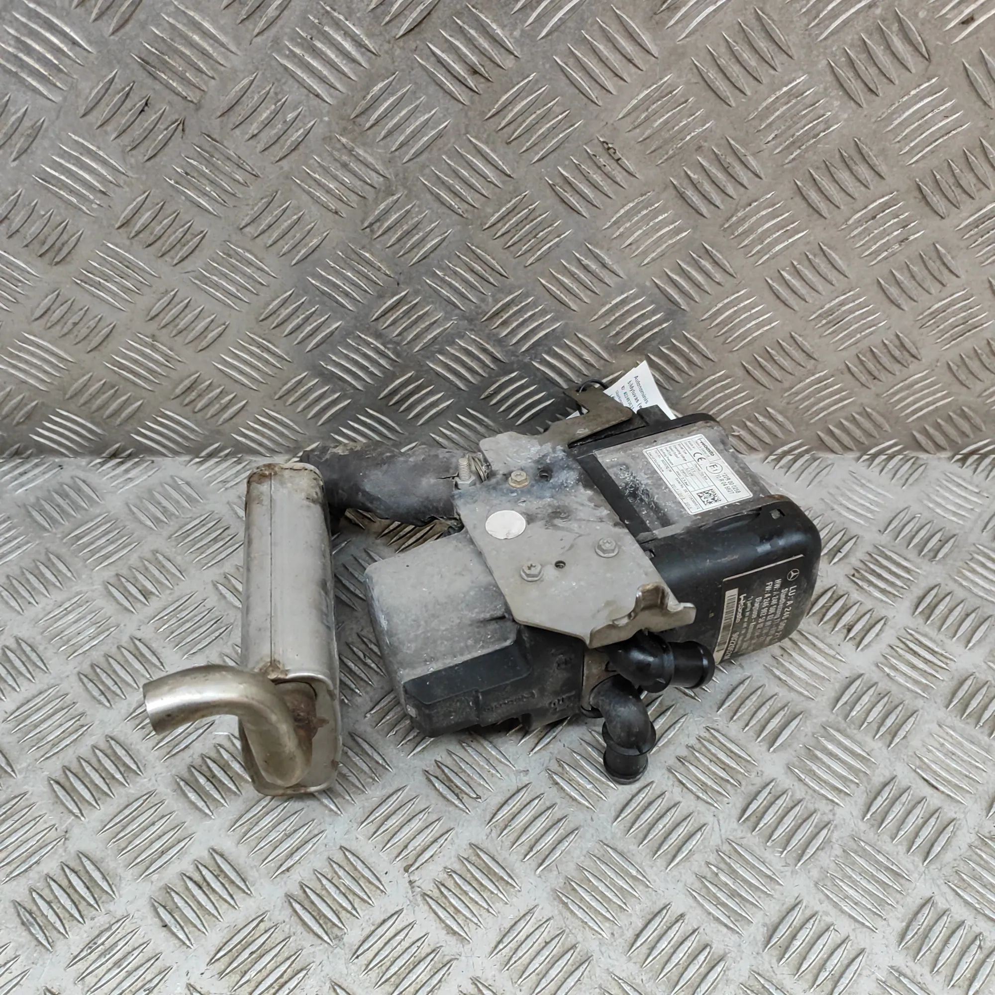 Mercedes-Benz CLA (C117) Webasto Auxiliary Heater Webasto Auxiliary Heater — MERCEDES BENZ CLA (C...
