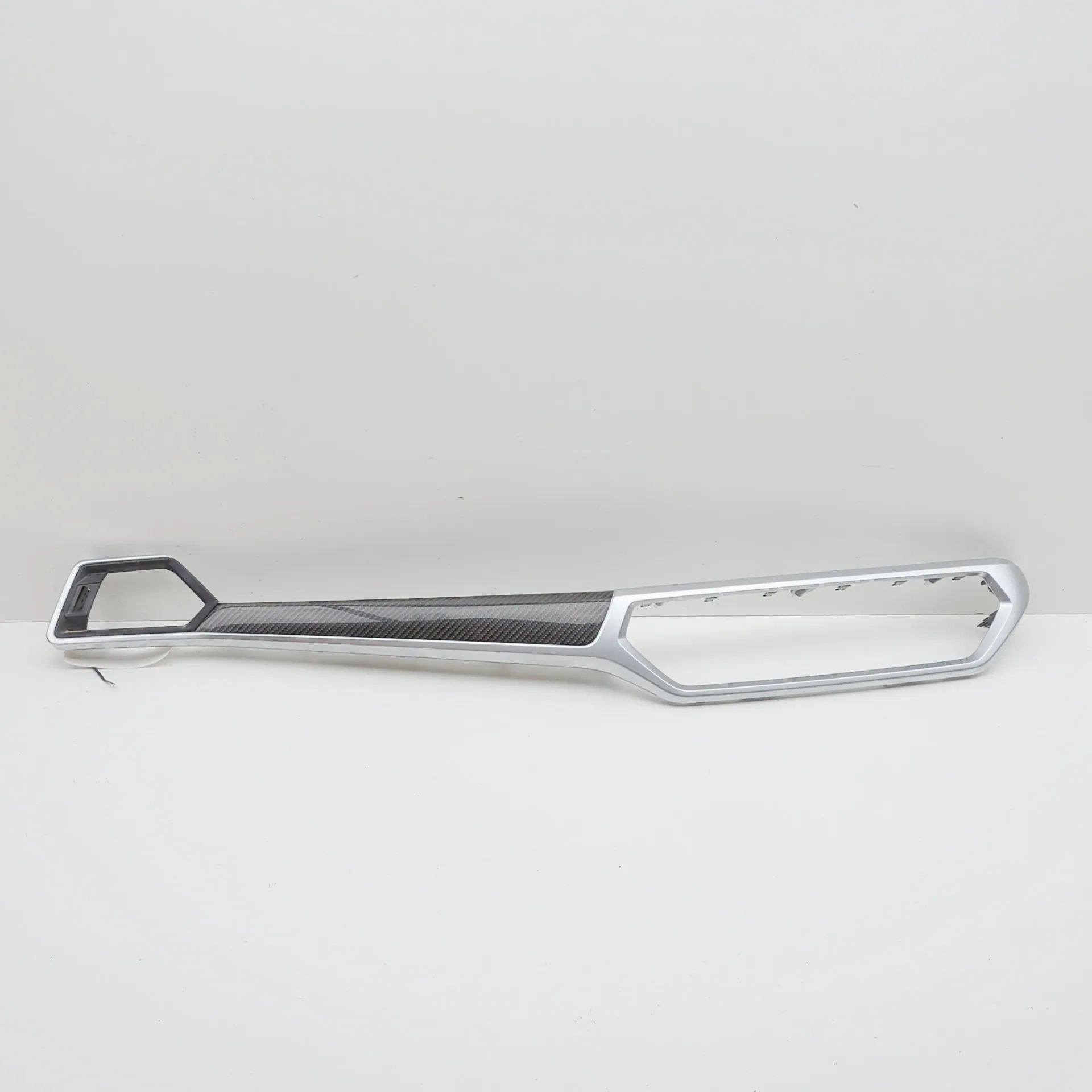 BMW 4 (G22 / G23 / G26)  Dashboard Trim Dashboard trim — BMW 4 / i4 (G22, G23, G26, G82...