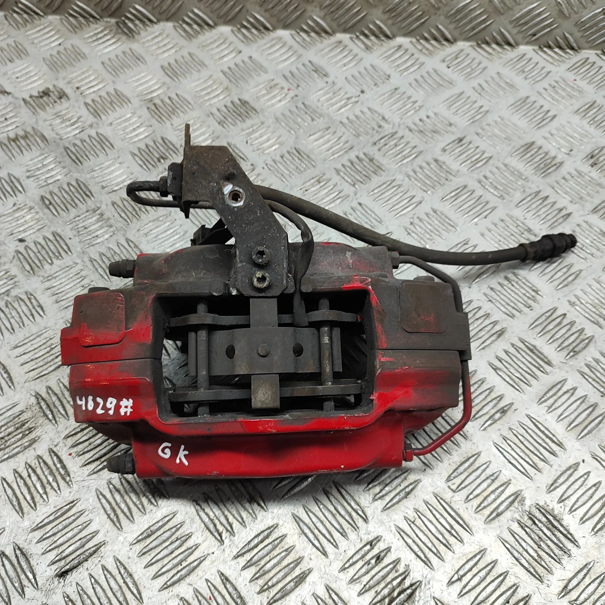 Maserati Ghibli Brake caliper — rear left Brake caliper — rear left — MASERATI GHIBLI (M1...