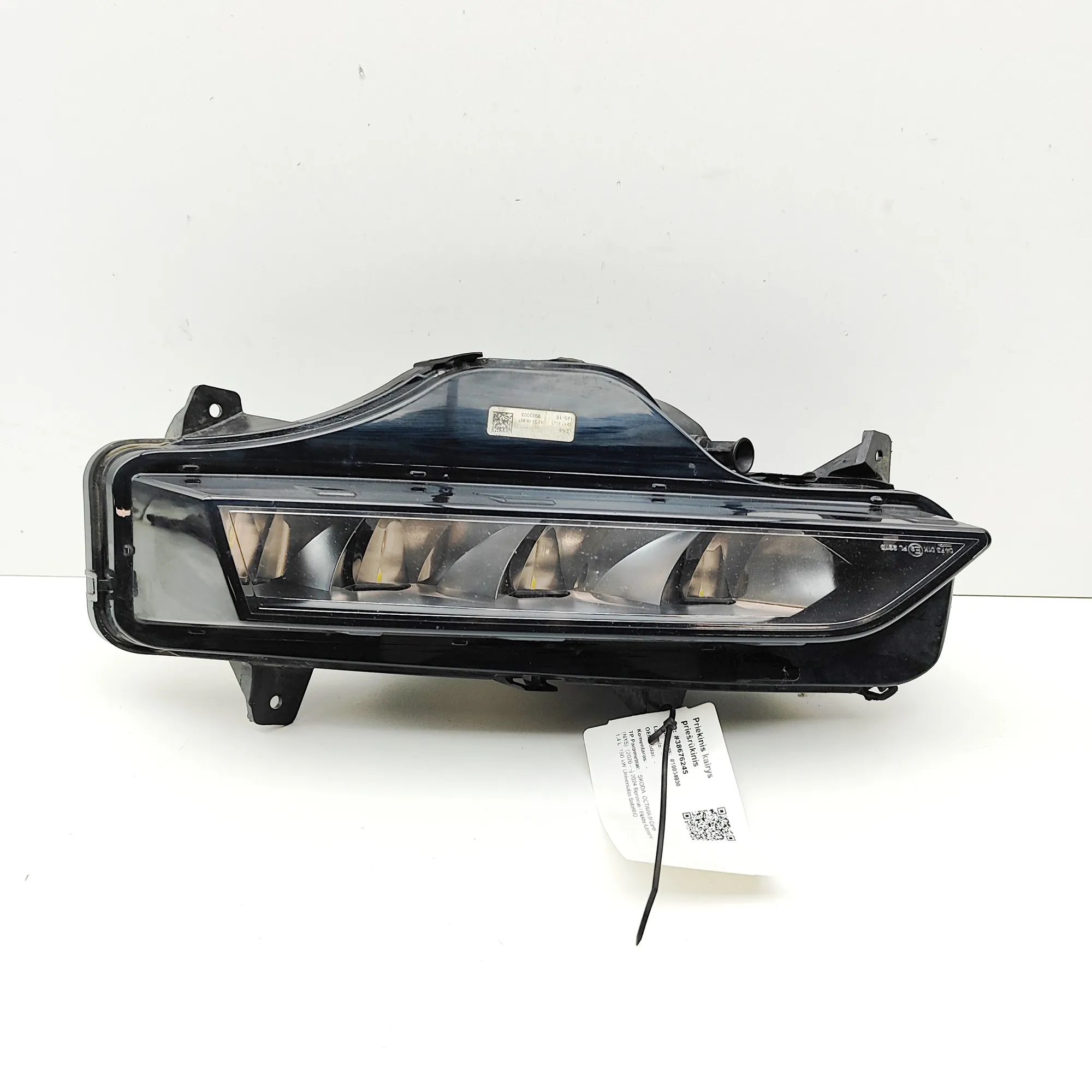 Skoda Octavia Front Left Fog Light Front Left Fog Light — SKODA OCTAVIA (IV Combi ...