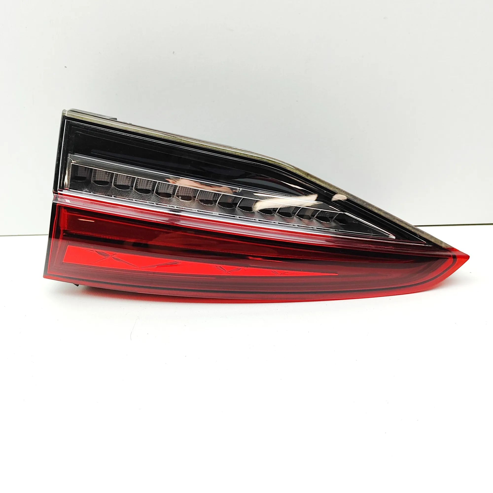 Skoda Octavia Right Side Tailgate Tail Light Right Side Tailgate Tail Light — SKODA OCTAVIA ...