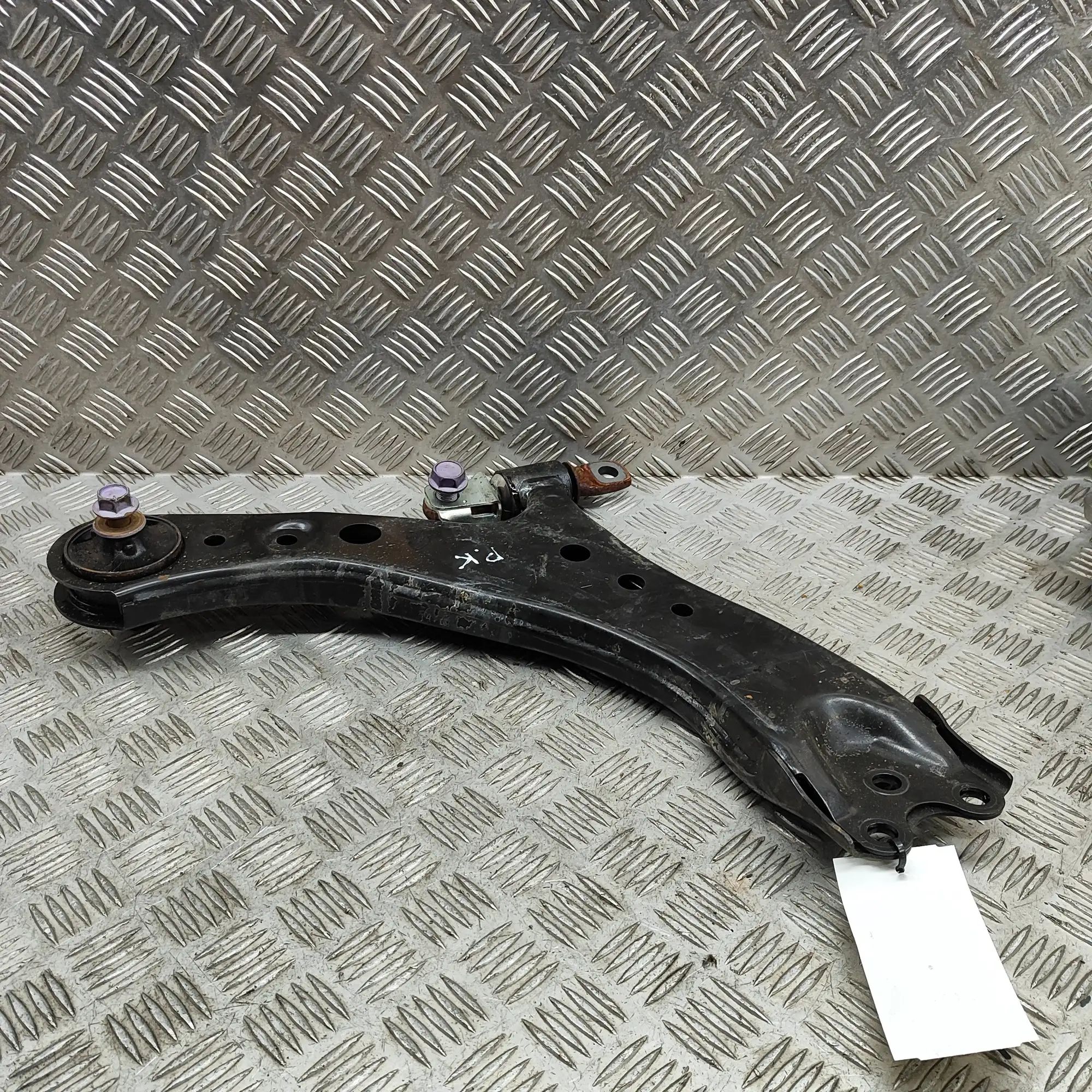 Toyota Sienna Front Left Lower Control Arm Front Left Lower Control Arm — TOYOTA SIENNA (_...