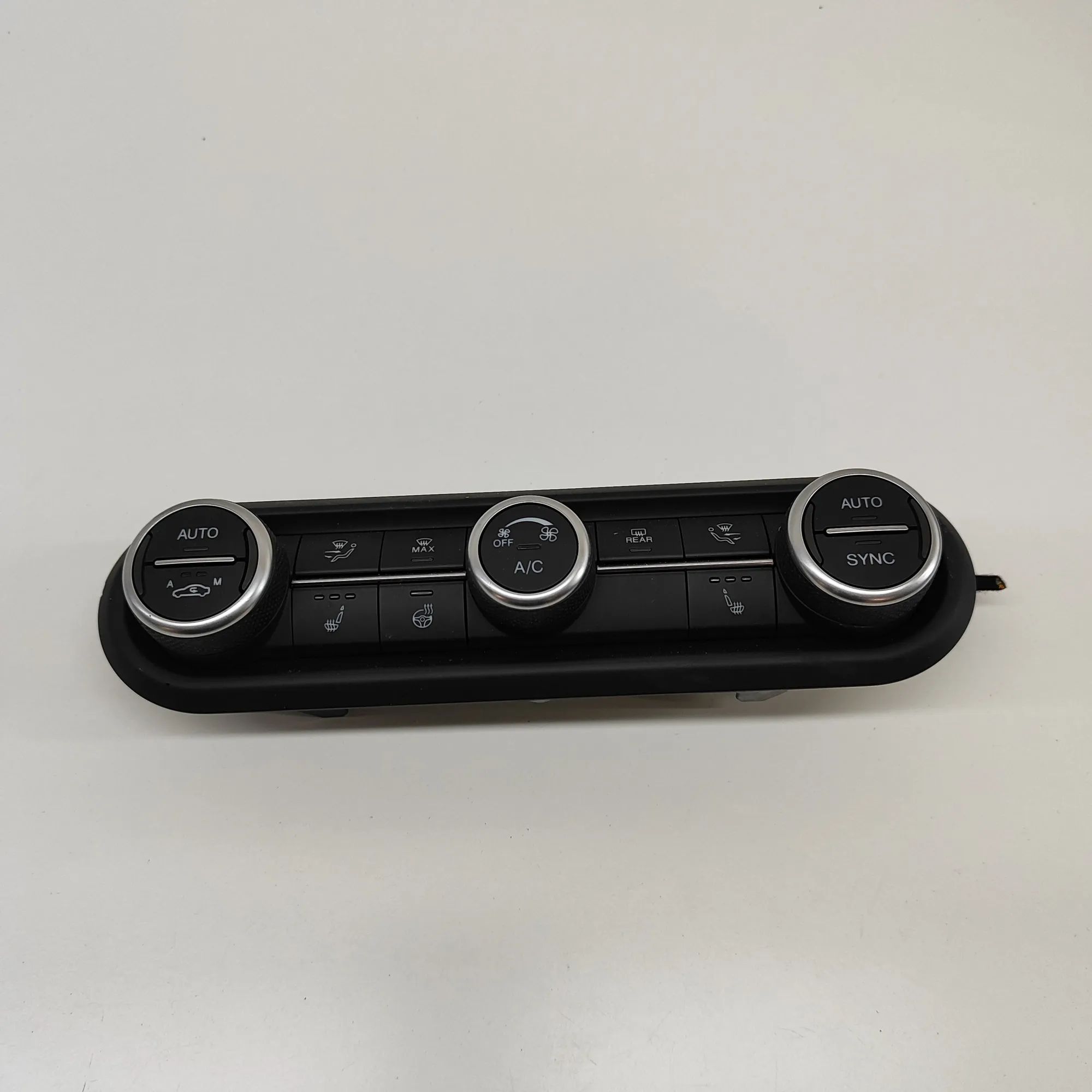 Alfa-Romeo Giulia (952) Climate control unit Climate control unit — ALFA ROMEO GIULIA (952_)...