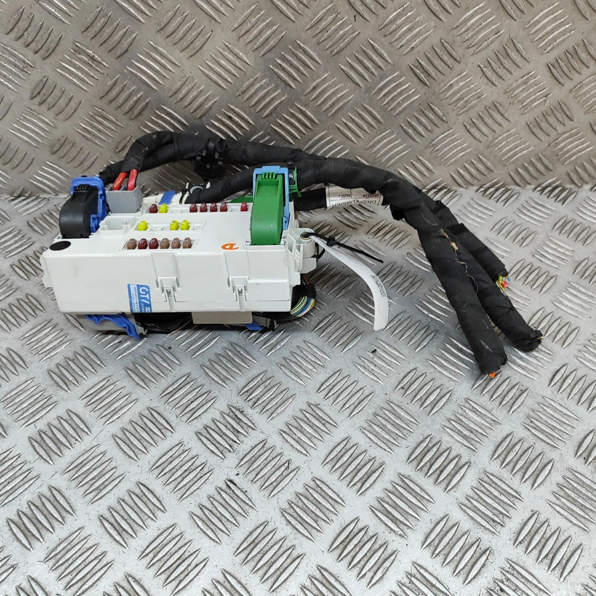 Fiat 500L (351, 352) Comfort Control Unit Comfort Control Unit — FIAT 500L (351_, 352_) (...