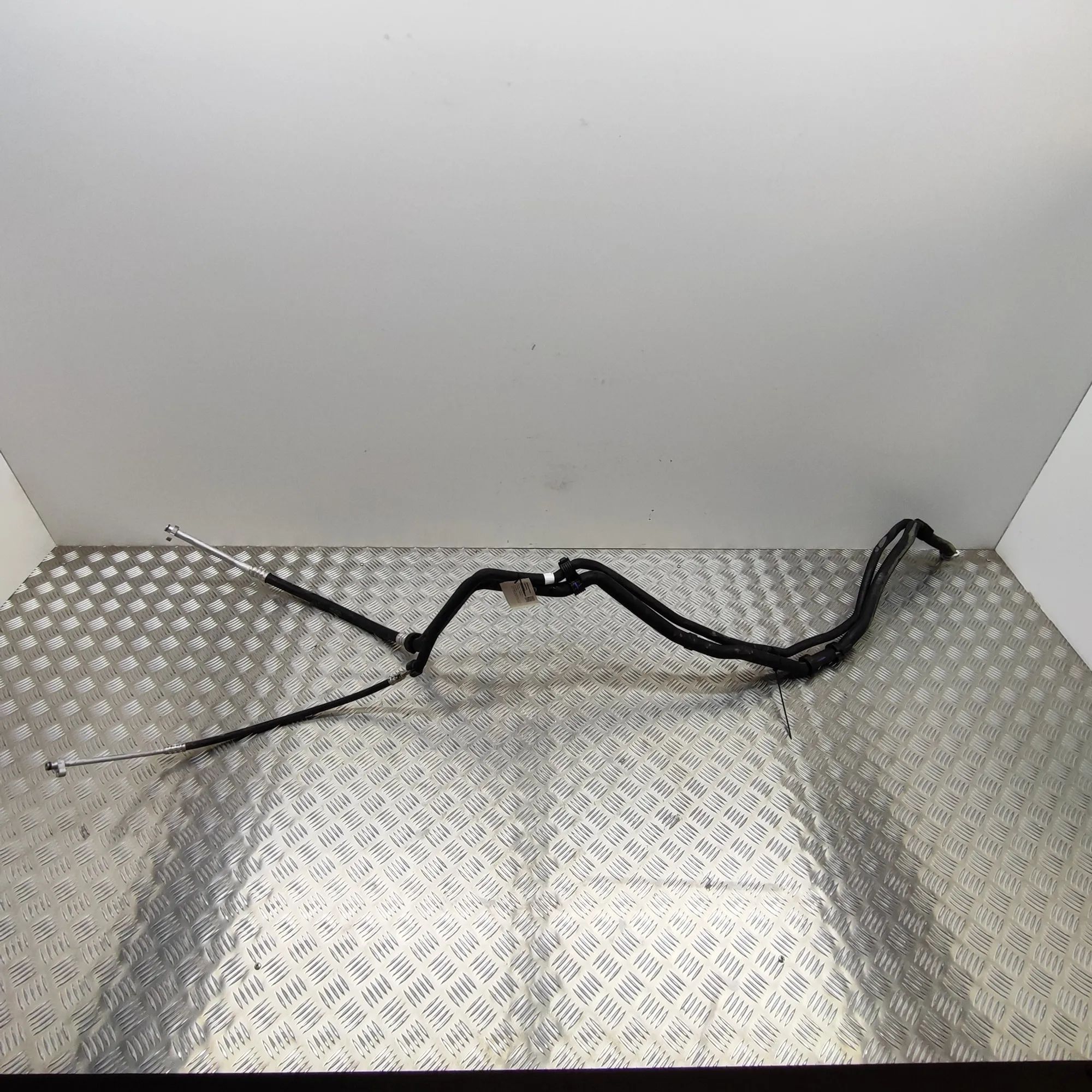 Mercedes-Benz GL / GLS (X166) A/C Air Con Hose Pipe A/C Air Con Hose Pipe — MERCEDES BENZ GLS (X166...