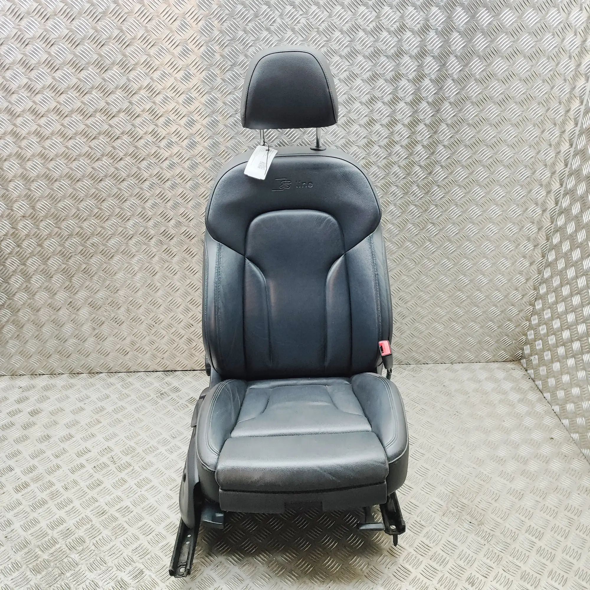 Audi Q5 (8R) Front Right Seat Front right seat — AUDI Q5 (8R) (2008-2017) — 8...