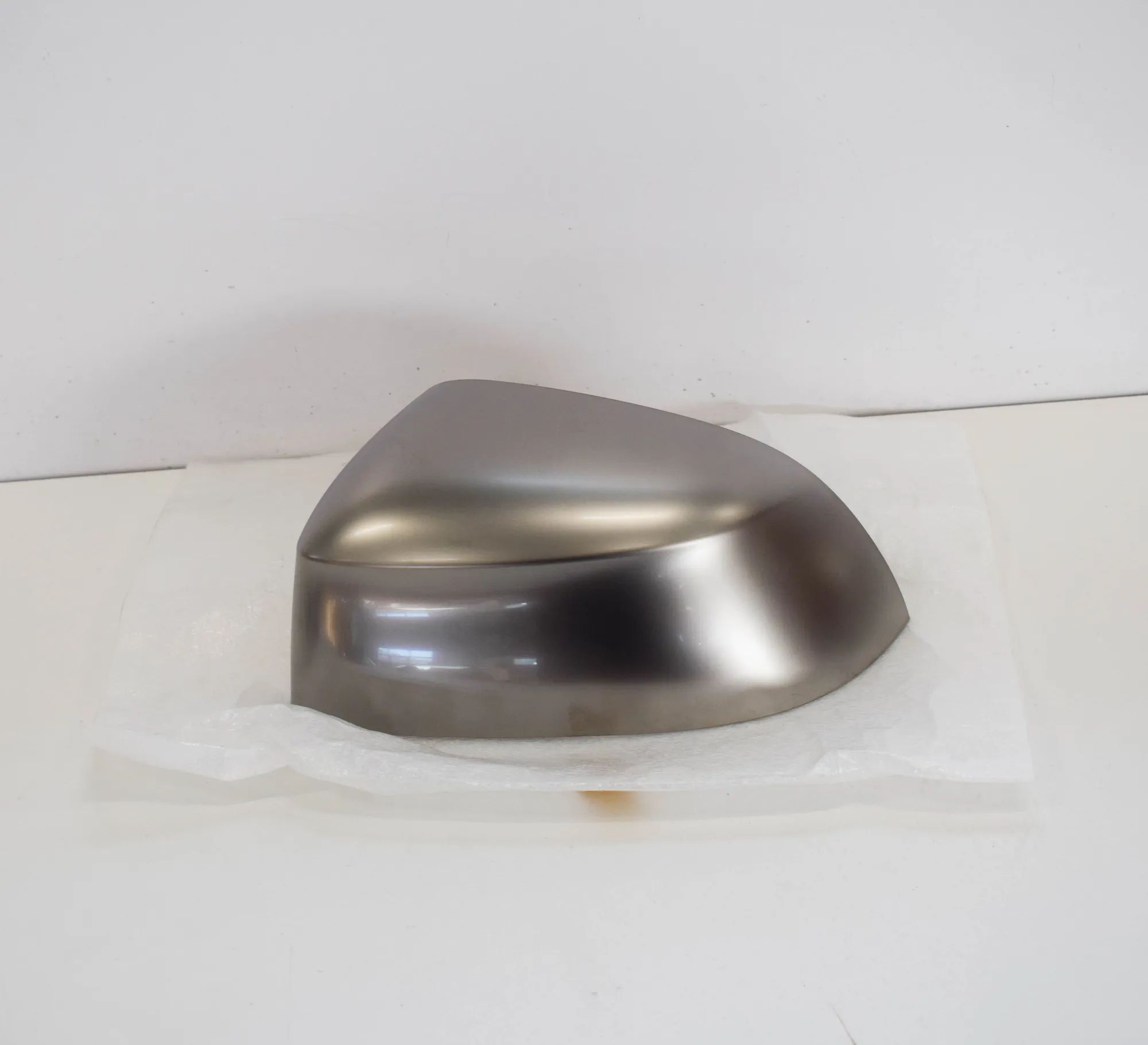 BMW X6 (F16) Door mirror frame — front left Door mirror frame — front left — BMW X6 (F16, F...