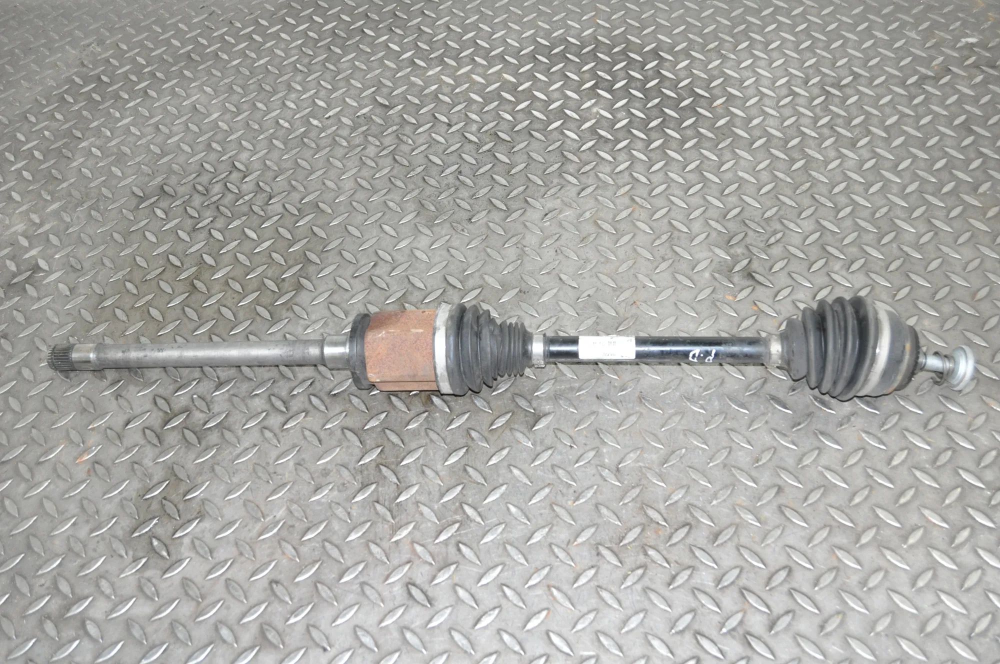 BMW X3 (F25) Front Right Driveshaft Front Right Driveshaft — BMW X3 (F25) (2010-201...