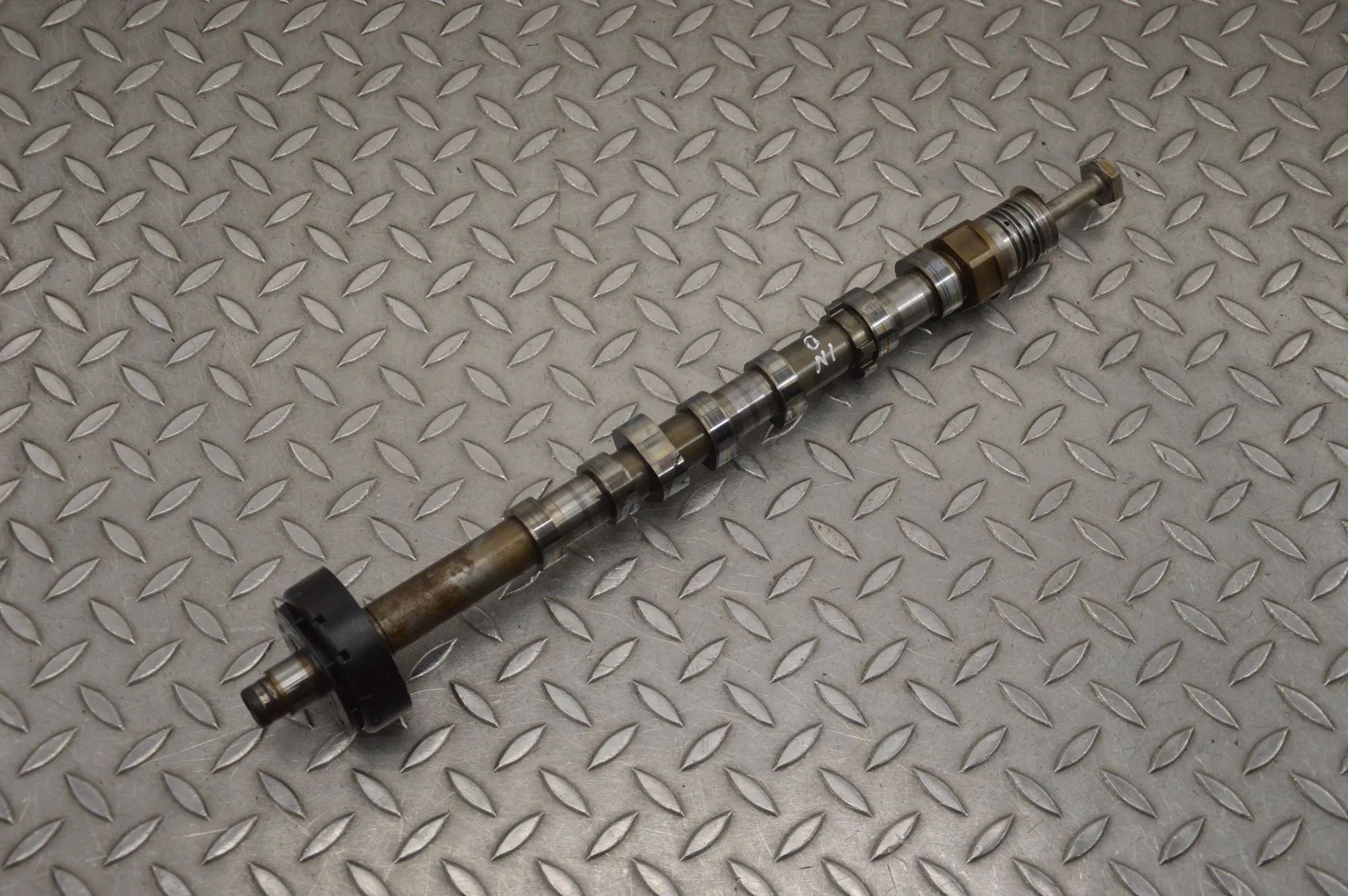 Alfa-Romeo Giulia (952) Intake camshaft — right Intake camshaft — right — ALFA ROMEO GIULIA (95...
