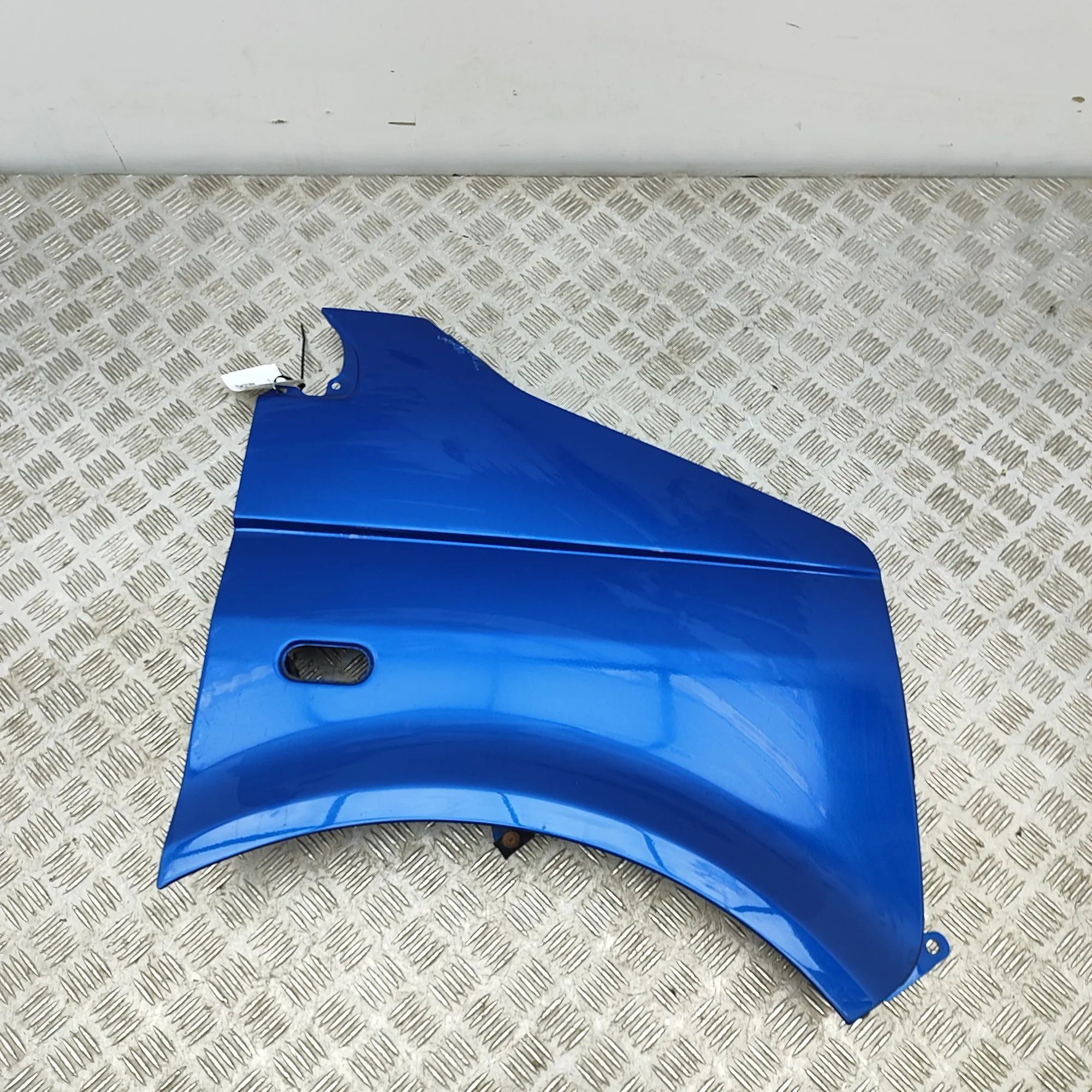 Volkswagen Transporter (T5, Caravelle, Multivan) Front Right Fender Front Right Fender — VW TRANSPORTER (V T5 Van) ...