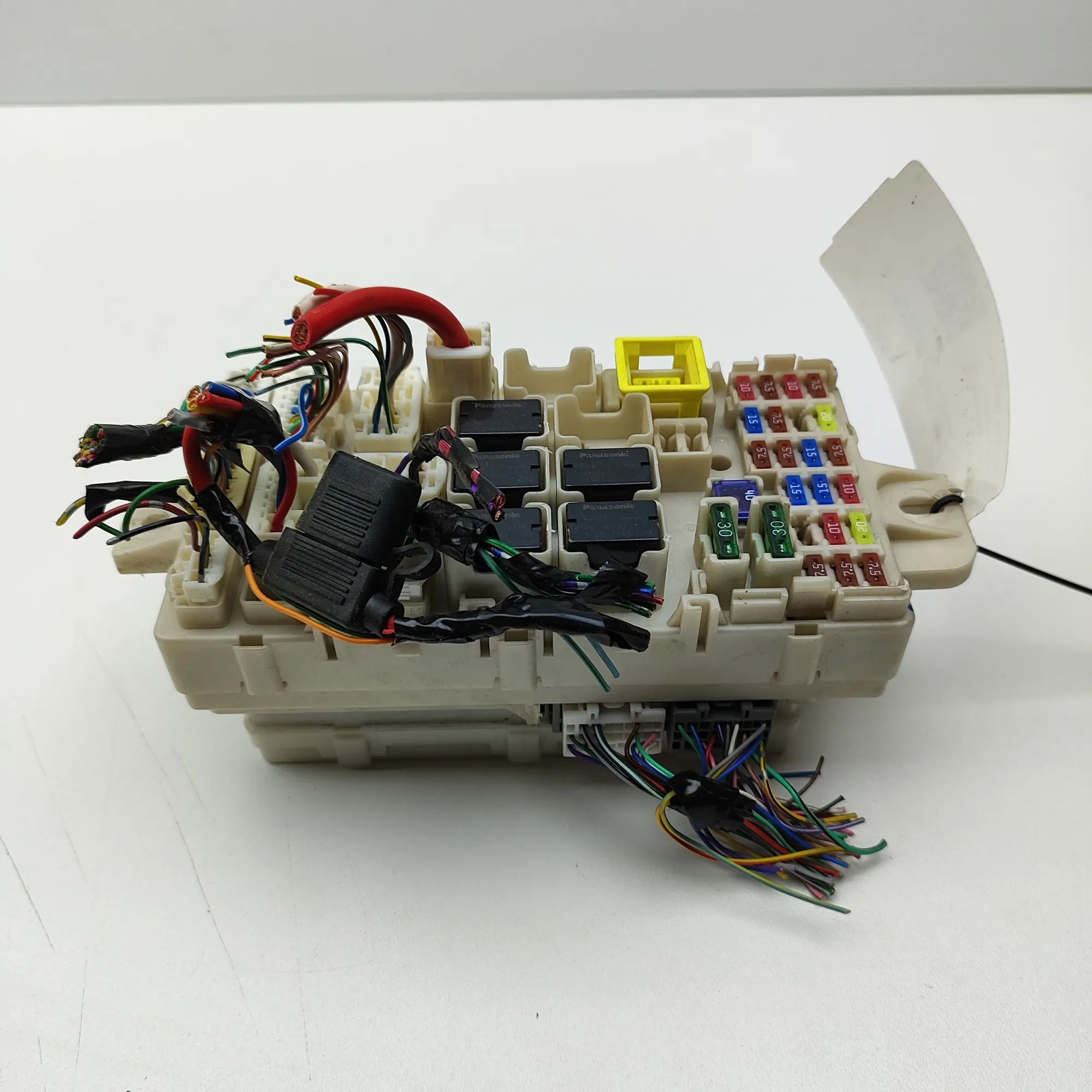 Mitsubishi L200 Fuse Box Module Fuse Box Module — MITSUBISHI L (200 / TRITON KJ...
