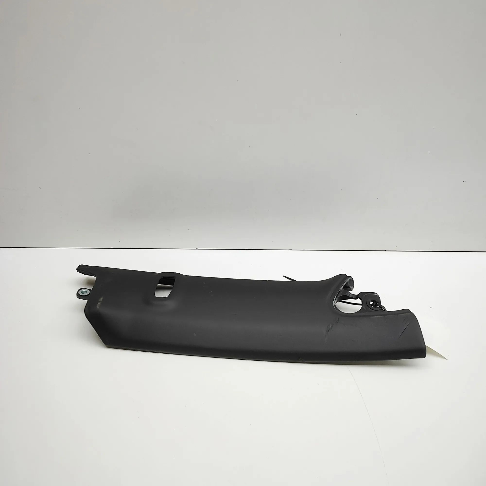 Porsche 911 (992) B-pillar trim — right B-pillar trim — right — PORSCHE 911 (992) (2019...