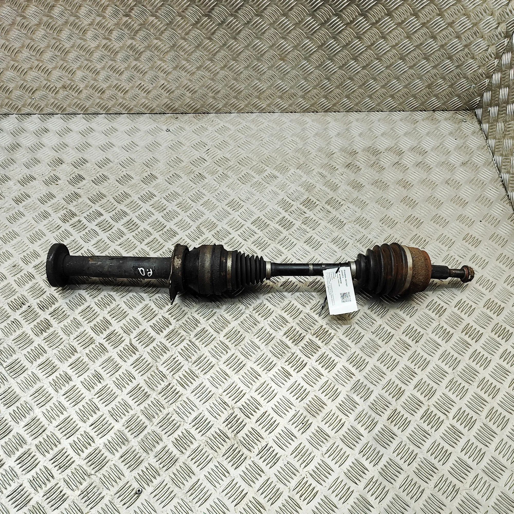 Volkswagen Transporter (T5, Caravelle, Multivan) Front Right Driveshaft Front Right Driveshaft — VW TRANSPORTER (V T5 V...