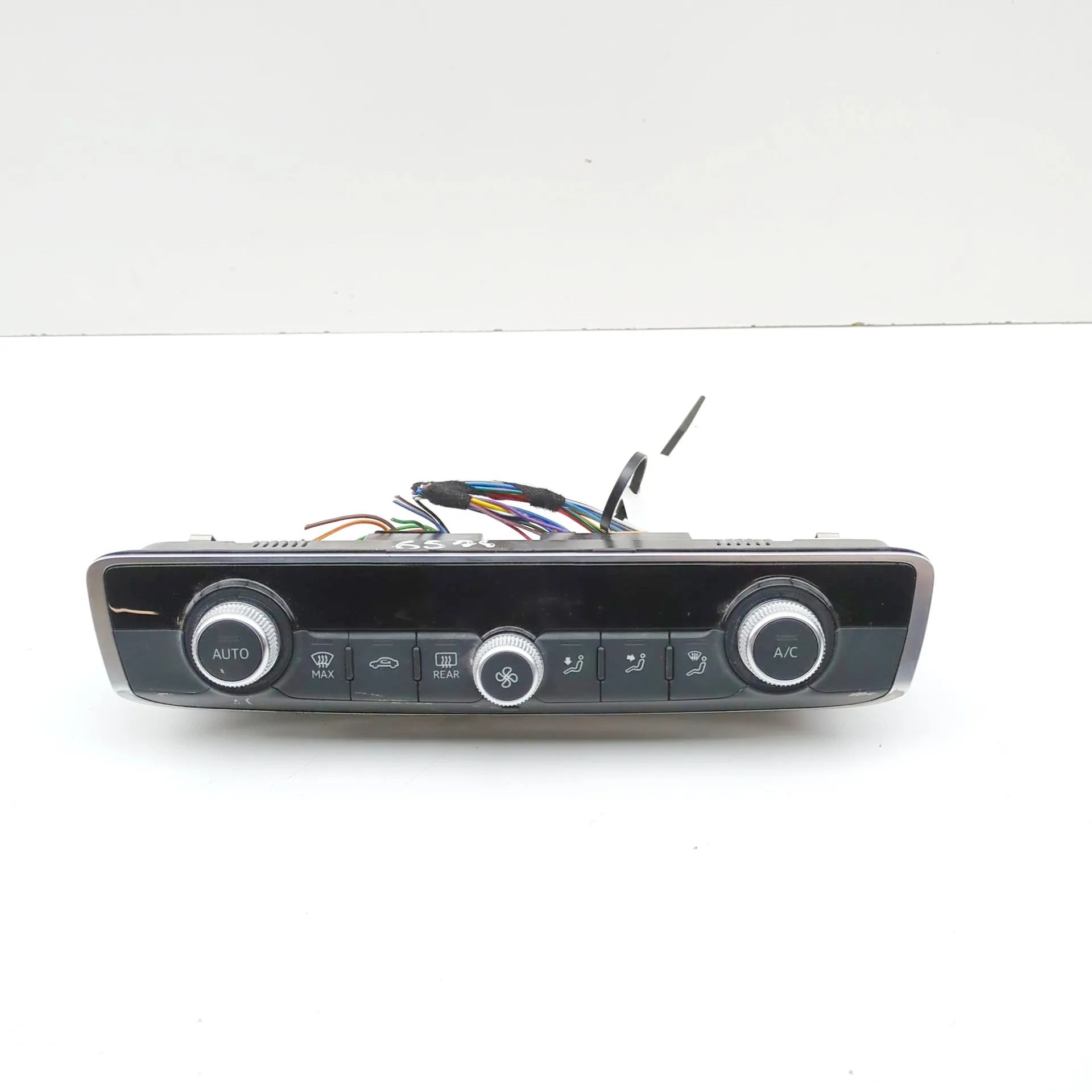 Audi Q3 (F3) Climate control unit Climate control unit — AUDI Q3 (Sportback F3N) ...