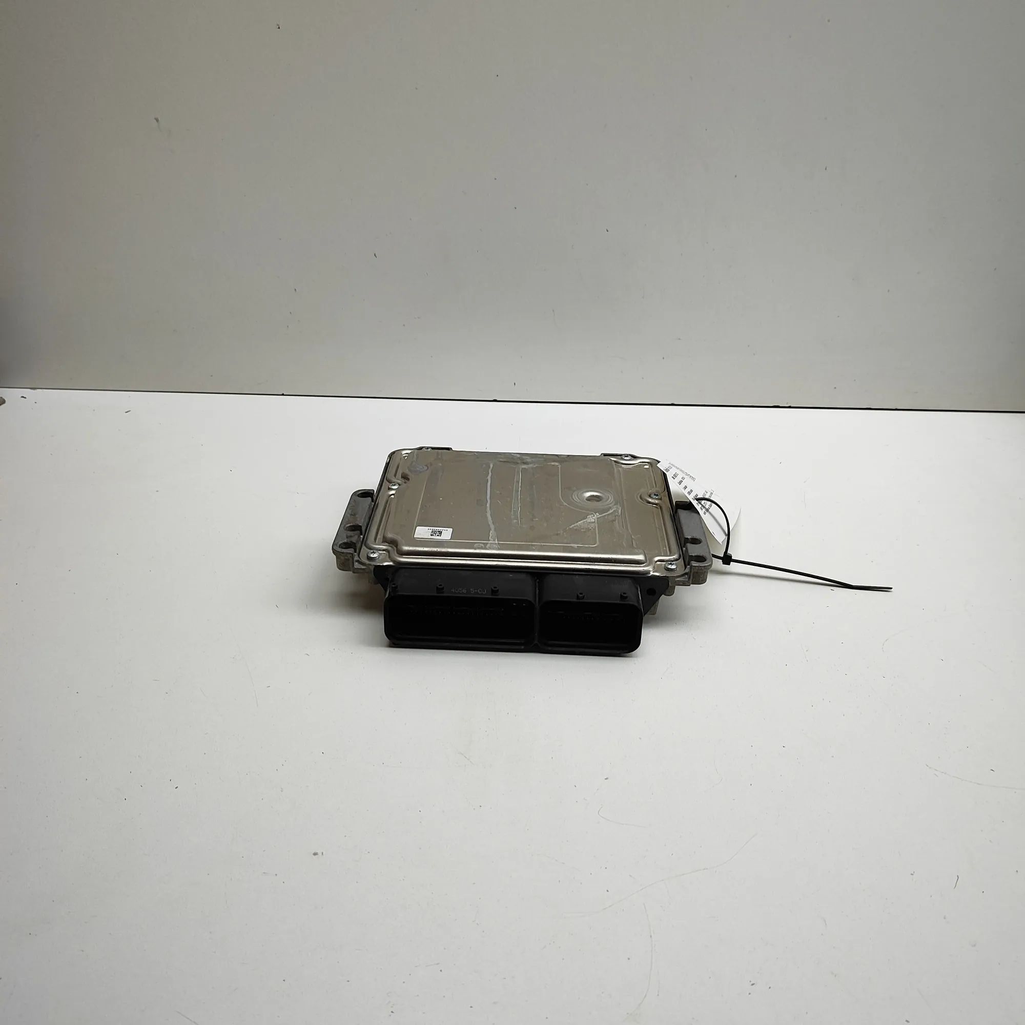Maserati Ghibli Engine Control Unit Engine Control Unit — MASERATI GHIBLI (M157) (2...