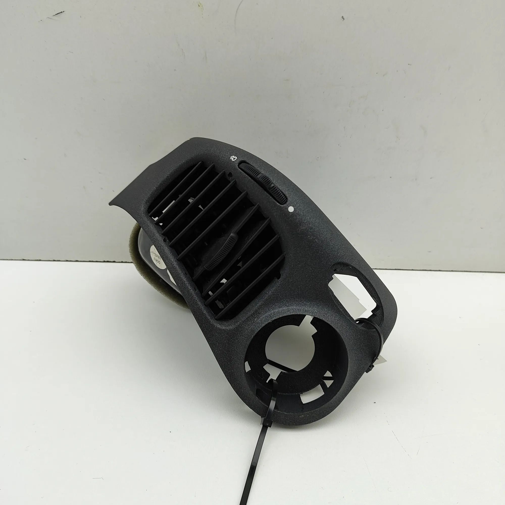 Porsche 911 (996) Dashboard Air Vents Dashboard Air Vents — PORSCHE 911 (Cabrio 996) ...