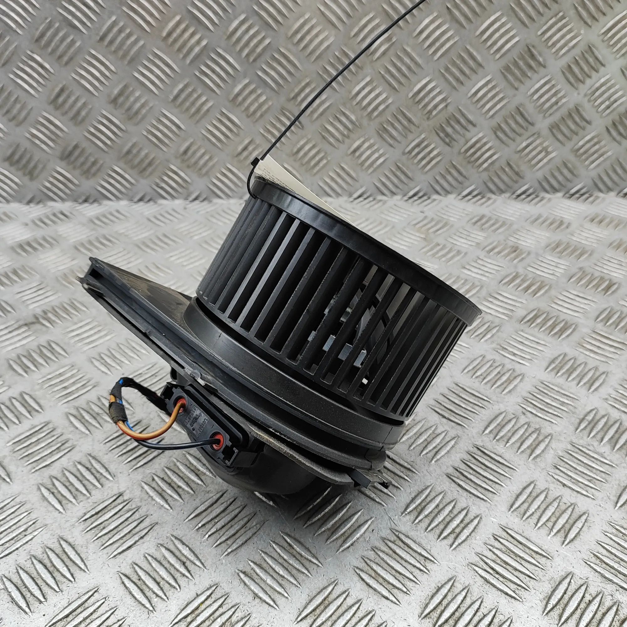 Porsche 911 (996) Heater Blower Fan Heater Blower Fan — PORSCHE 911 (Cabrio 996) (1...