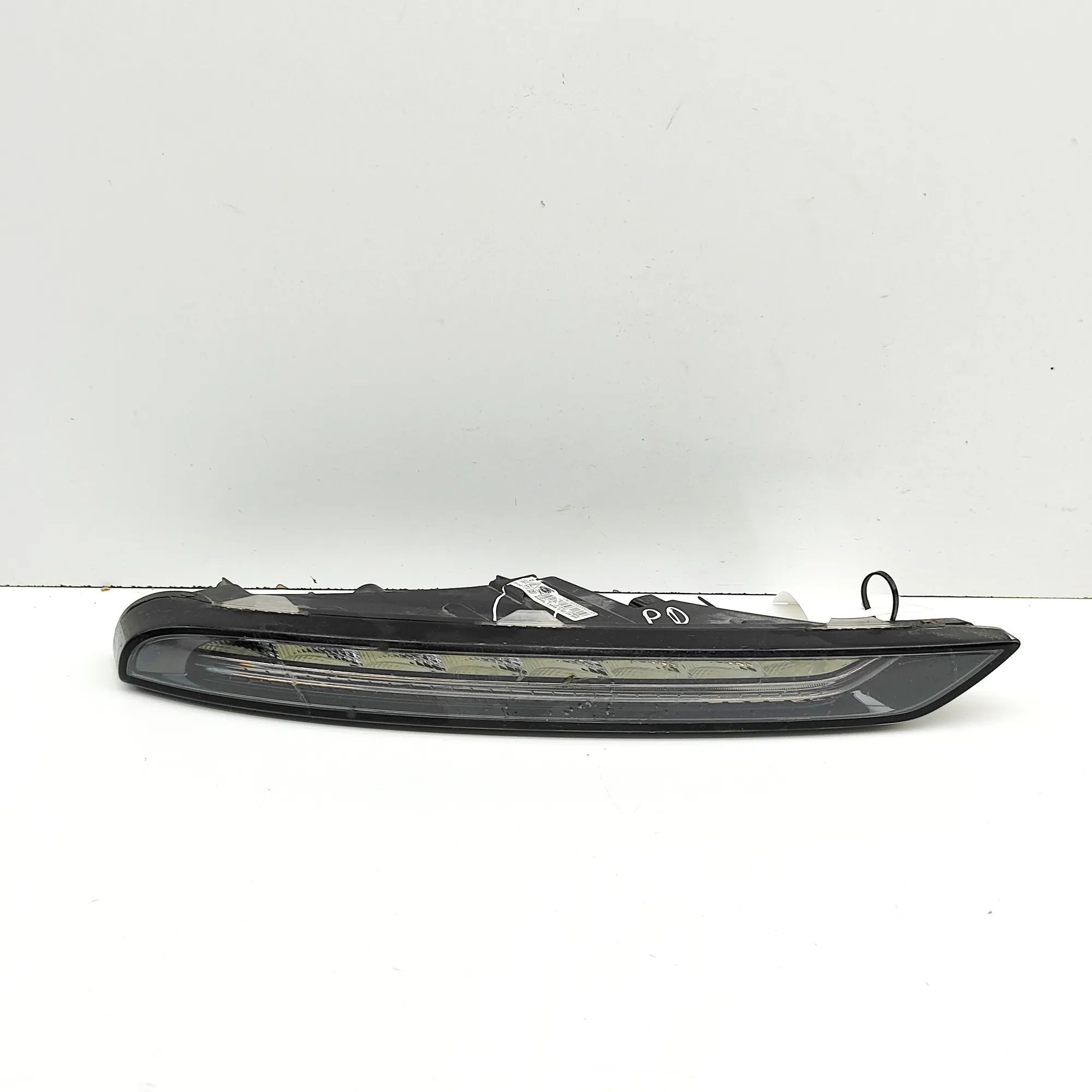 Porsche Macan Front Right Additional Light Front Right Additional Light — PORSCHE MACAN (9...
